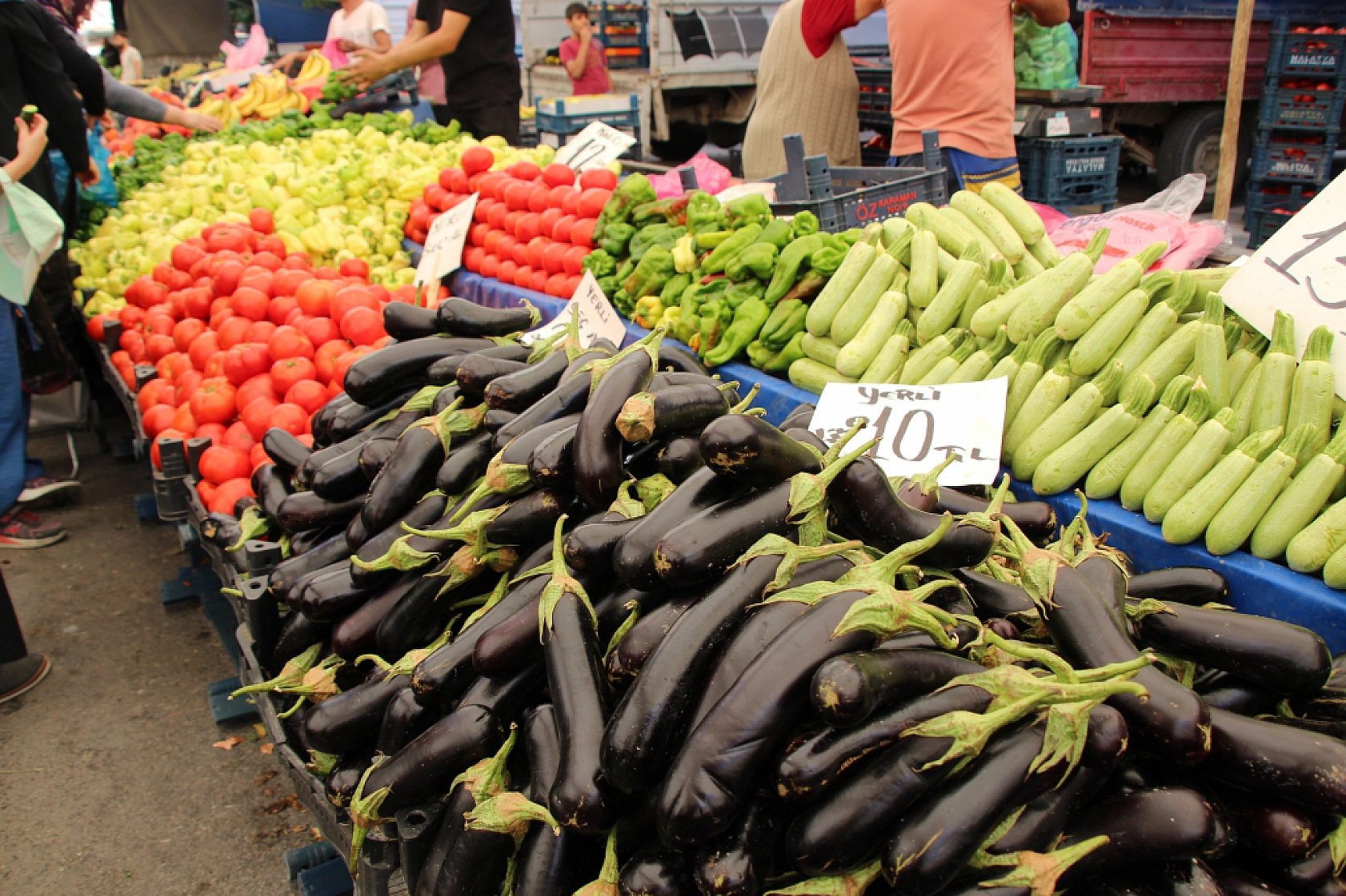 Malatya'da Sebze ve Meyve Fiyatları Düştü Mü? Ne Kadar oldu? İşte Güncel Cuma Pazarı Fiyatları...