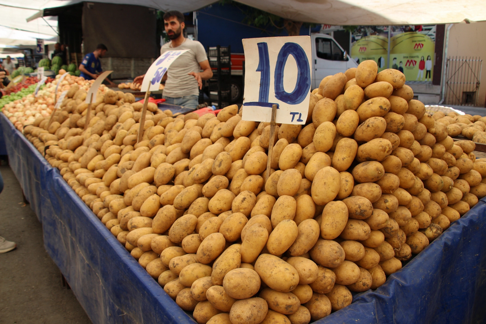 Malatya'da Sebze ve Meyve Fiyatları Düştü Mü? Ne Kadar oldu? İşte Güncel Cuma Pazarı Fiyatları...