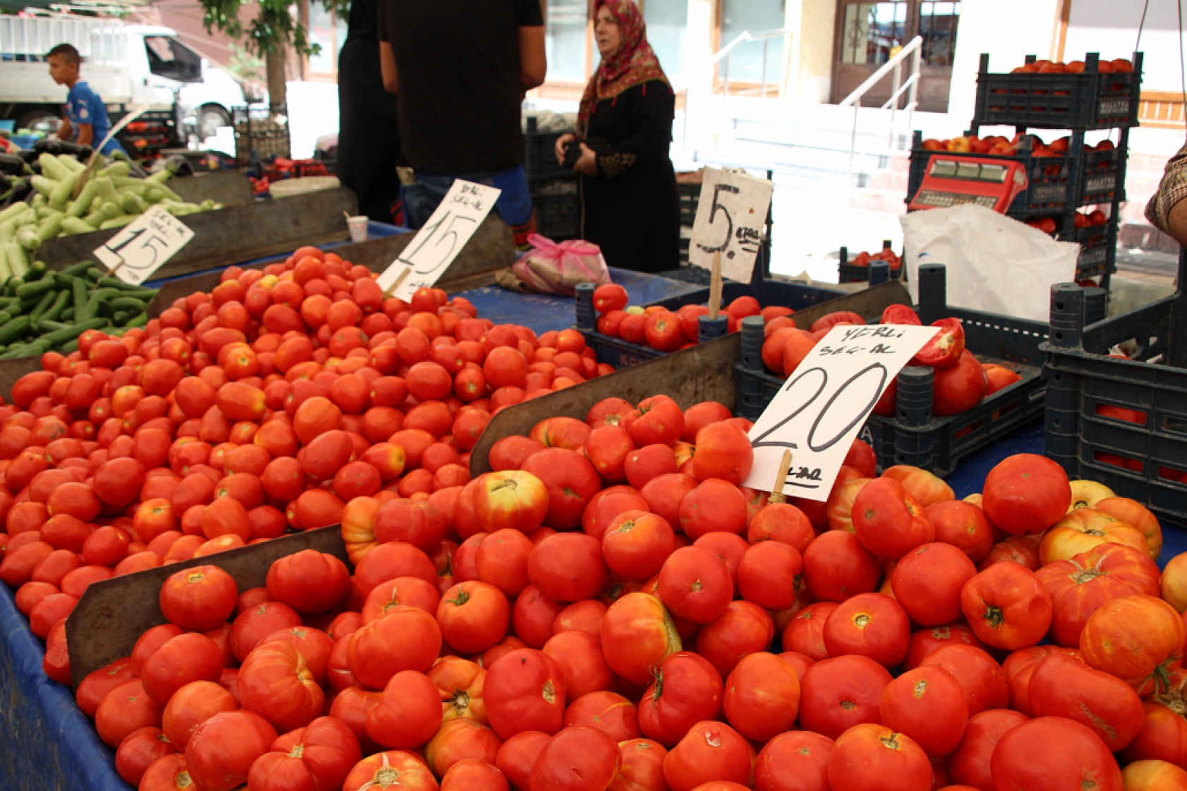 Malatya'da Sebze ve Meyve Fiyatları Düştü Mü? Ne Kadar oldu? İşte Güncel Cuma Pazarı Fiyatları...