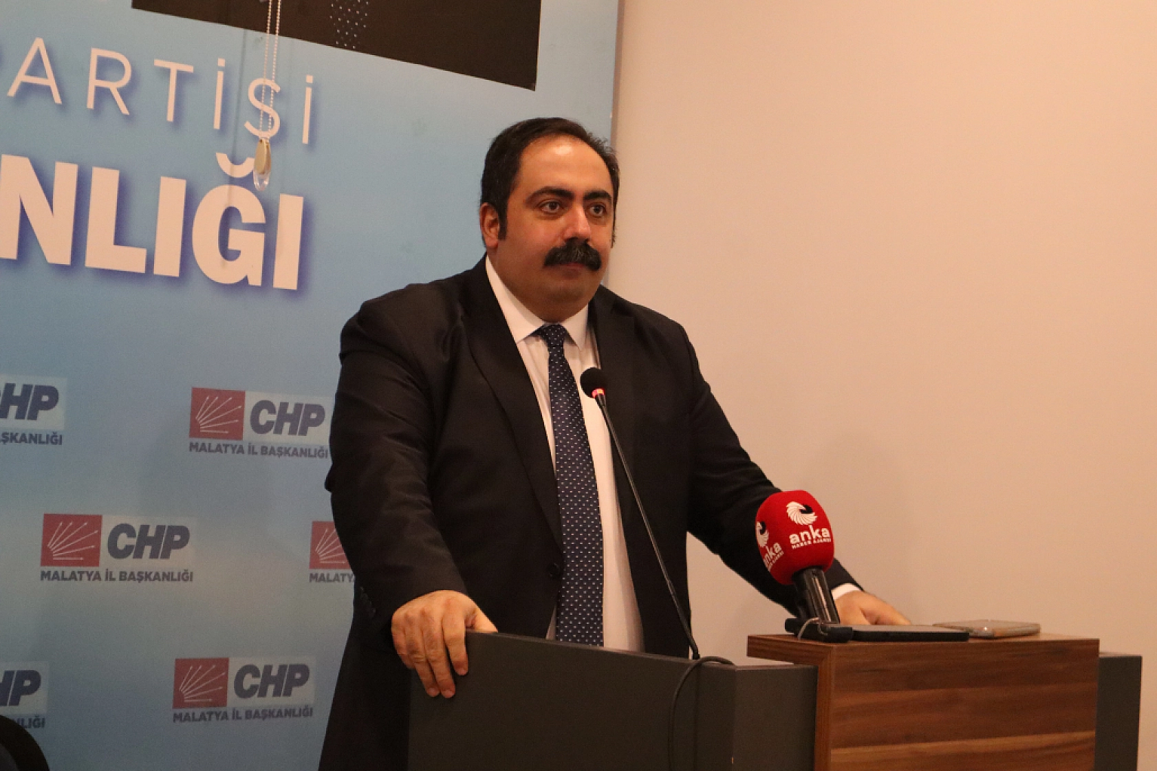 Asgari Ücret Gerçeği Yansıtmıyor: Çalışan Hayal Kırıklığına Uğratıldı!