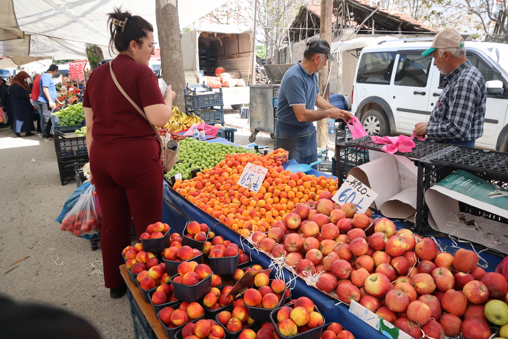 Malatya'da pazar tezgahlarında fiyat tersine döndü: Sebze ucuzladı, meyve cep yakıyor!