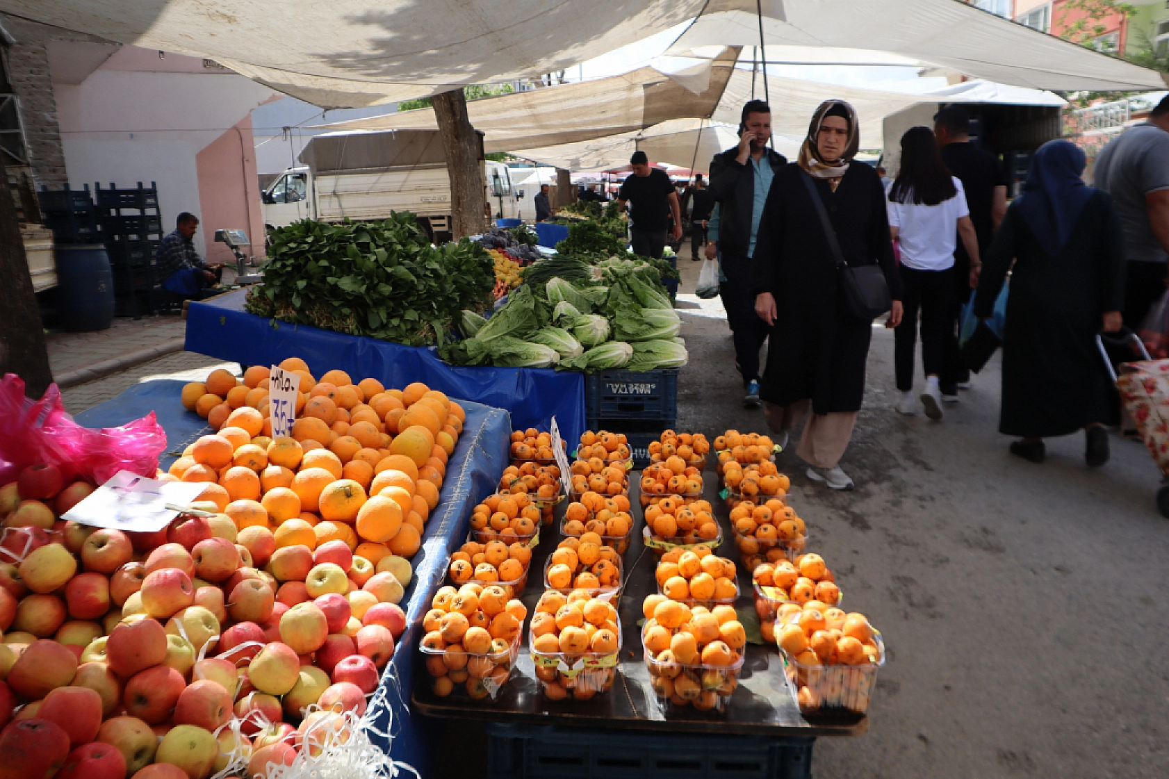 Malatya'da pazar tezgahlarında fiyat tersine döndü: Sebze ucuzladı, meyve cep yakıyor!