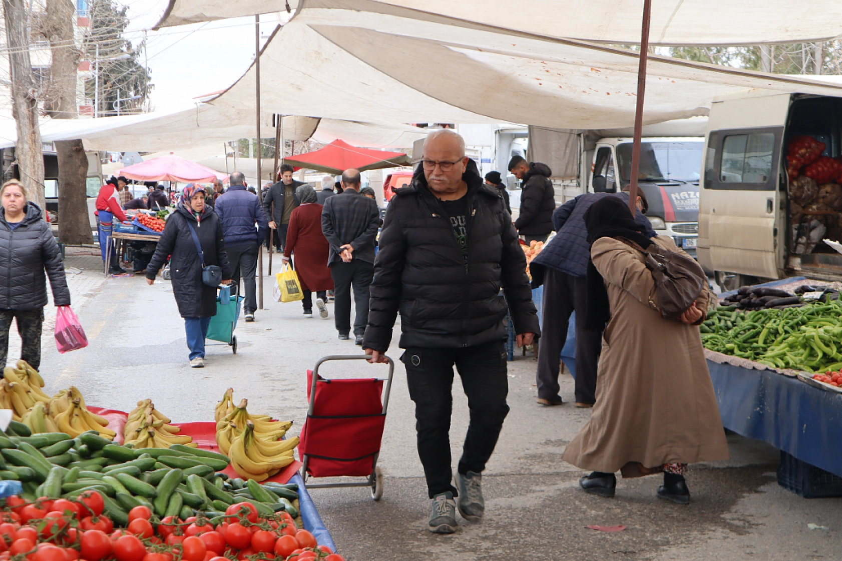 Markette pazar da pahalı: Ramazan'da sofralar nasıl kurulacak?