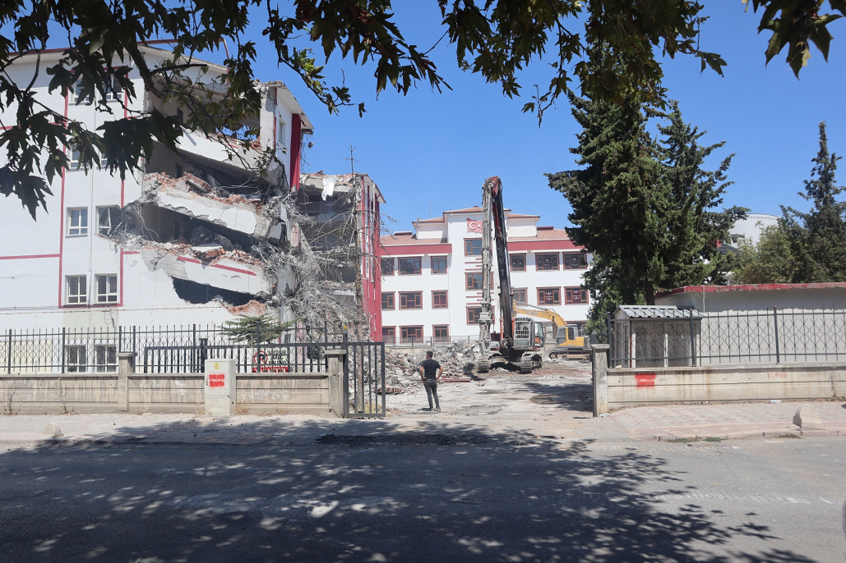 6 Şubat'ın Bir Başka Yarası: Malatya'nın Simgesi Yıkılıyor...! Sadece Anı Olarak Kalacak...