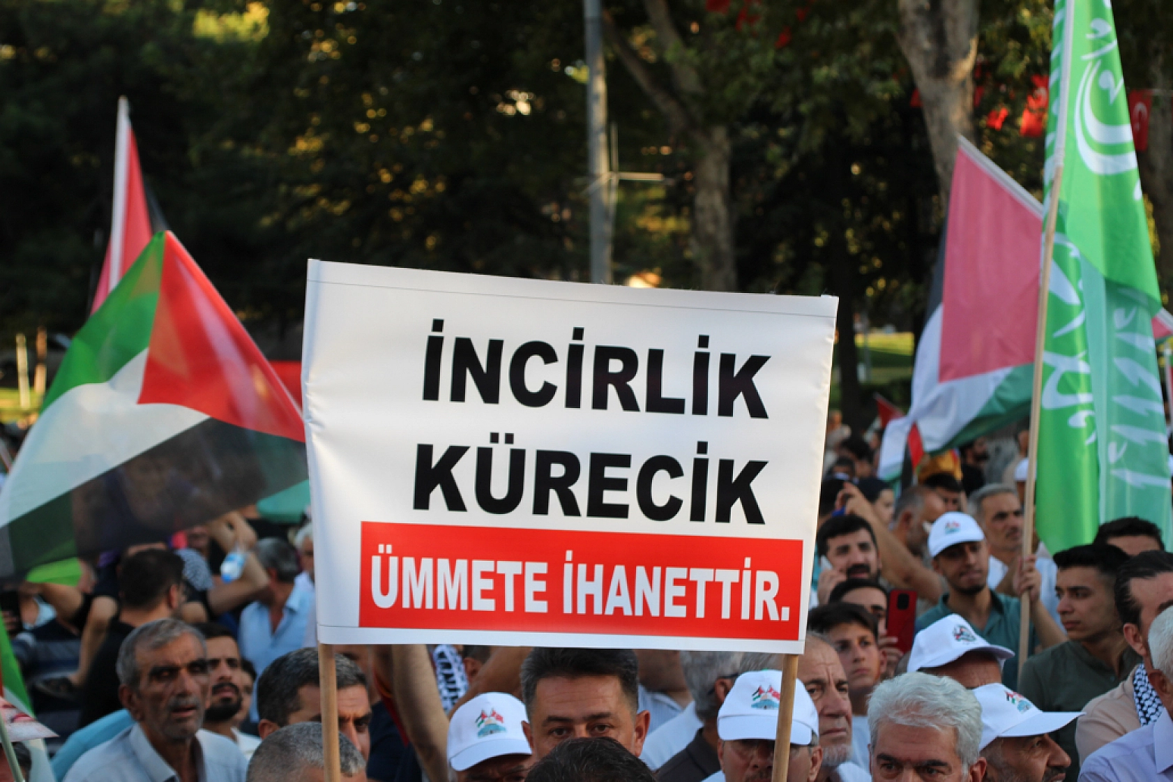 Şehit Haniye'nin Vasiyetini Binlerce Malatyalı Gerçekleştirdi...
