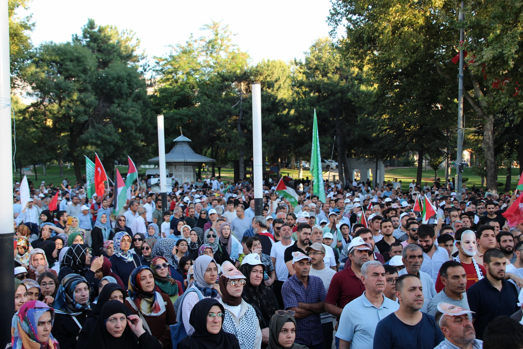 Şehit Haniye'nin Vasiyetini Binlerce Malatyalı Gerçekleştirdi...