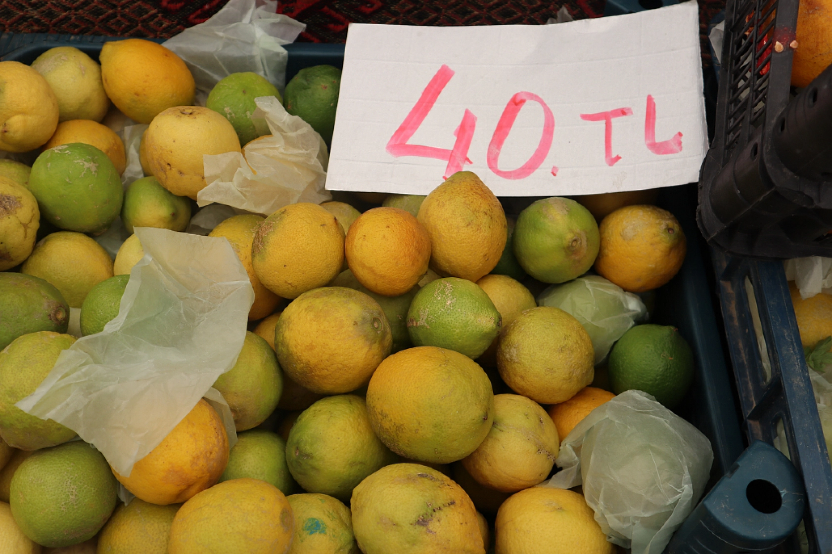 Malatya'da Bayram Öncesi Pazarlar Hareketlendi? İşte Cumartesi Pazarı Fiyatları...