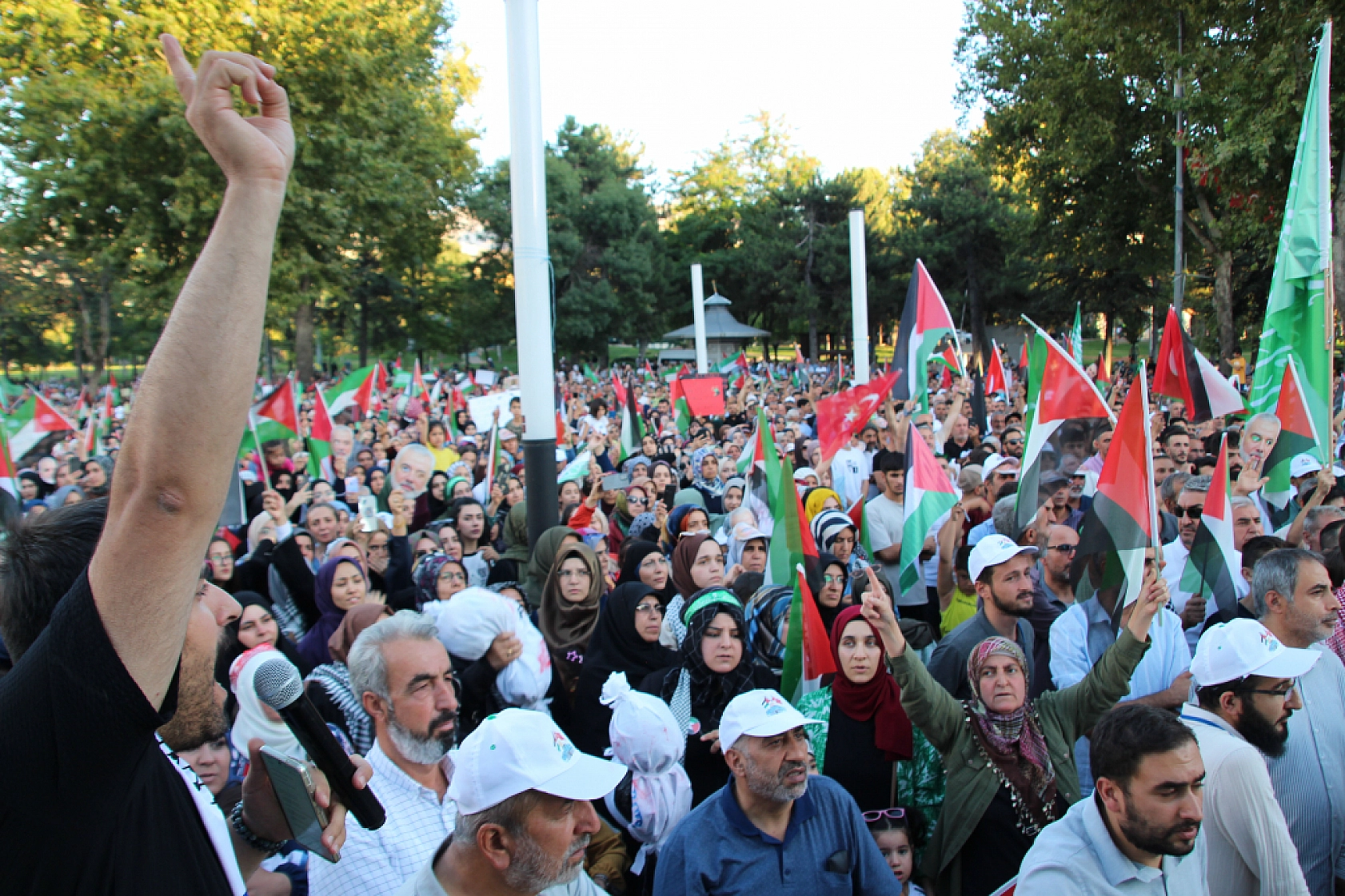 Şehit Haniye'nin Vasiyetini Binlerce Malatyalı Gerçekleştirdi...