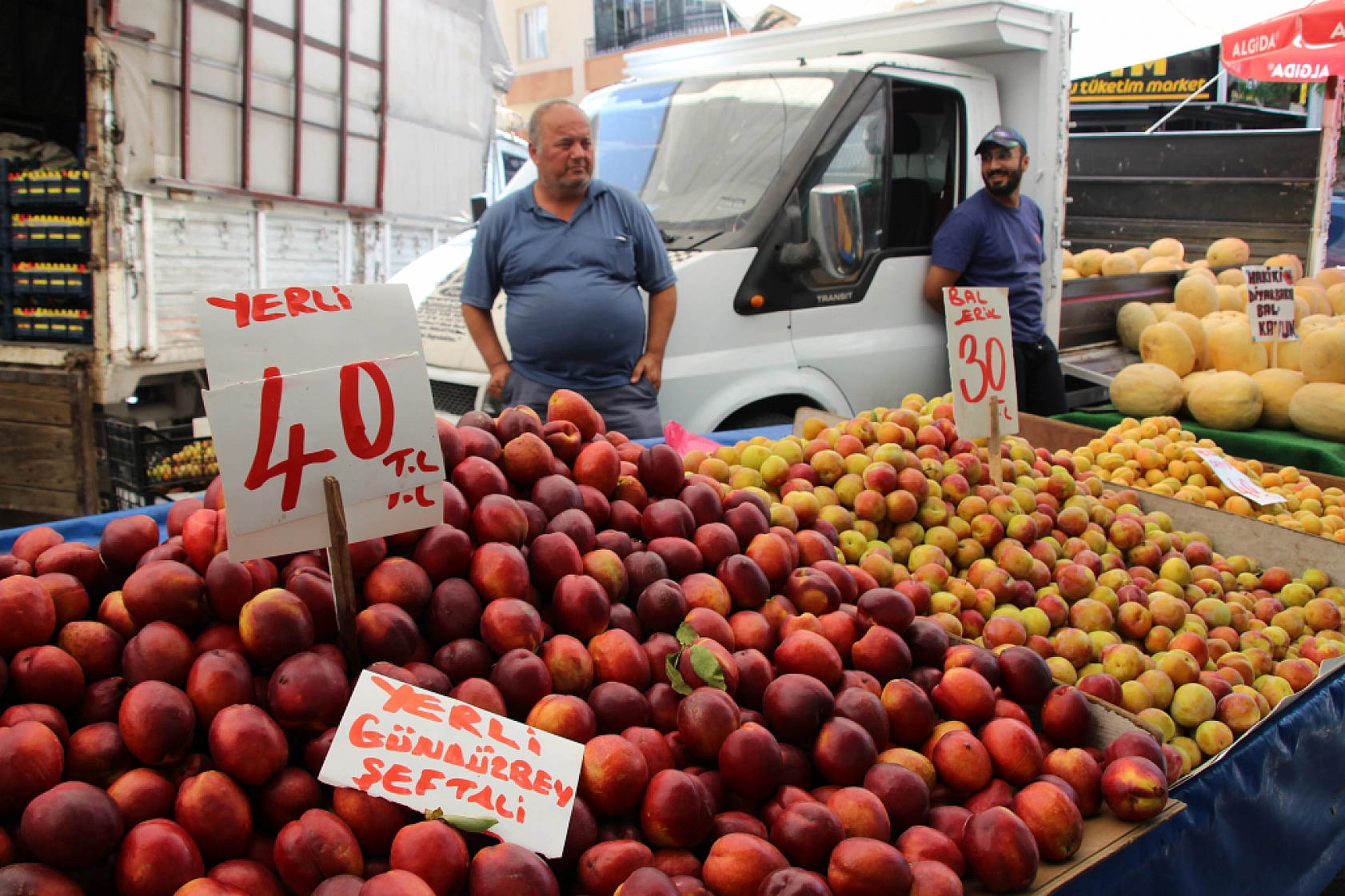 Malatya'da Semt Pazarları Dolup Taşıyor! Peki Fiyatlar nasıl? İşte Güncel Cuma Pazarı Fiyatları...