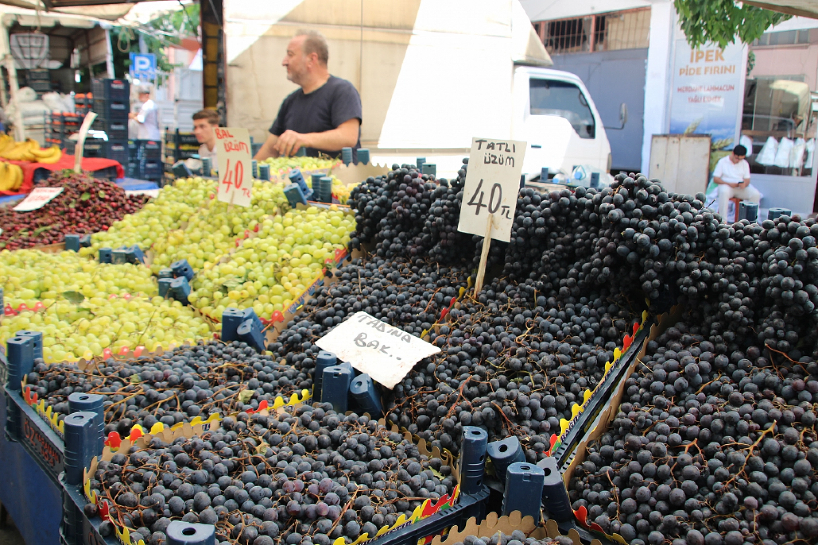 Malatya'da Semt Pazarları Dolup Taşıyor! Peki Fiyatlar nasıl? İşte Güncel Cuma Pazarı Fiyatları...