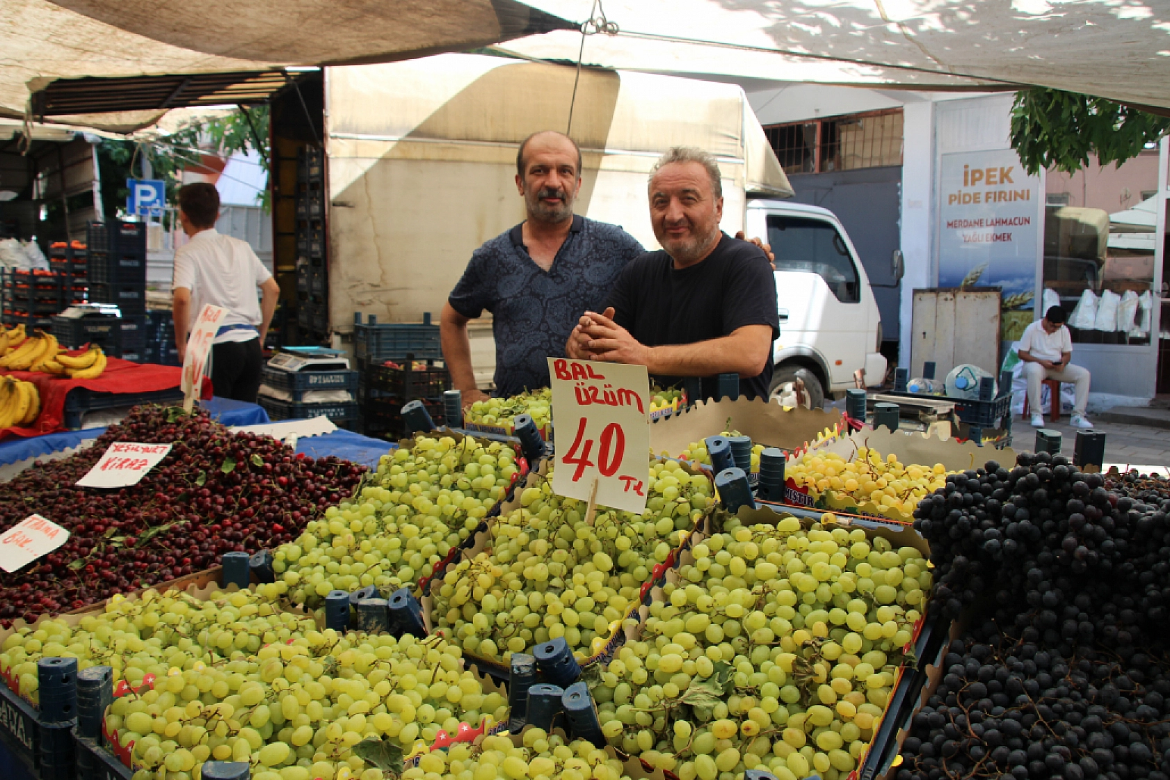Malatya'da Semt Pazarları Dolup Taşıyor! Peki Fiyatlar nasıl? İşte Güncel Cuma Pazarı Fiyatları...