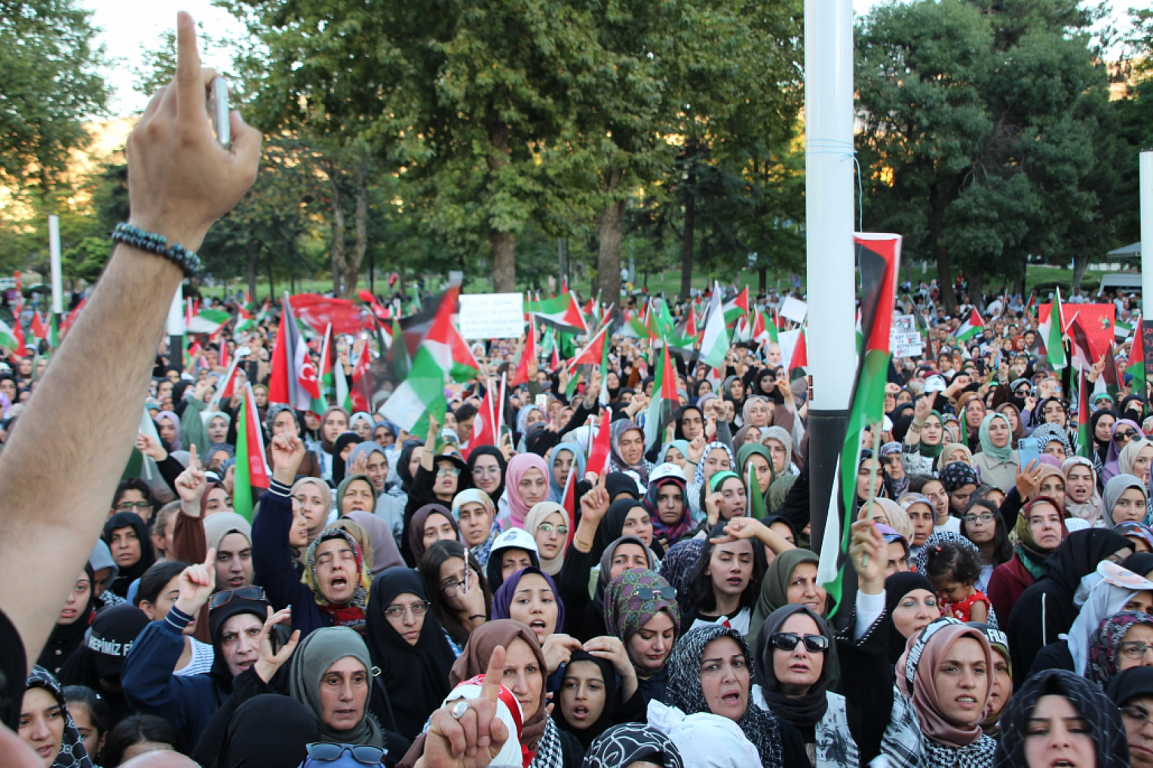 Şehit Haniye'nin Vasiyetini Binlerce Malatyalı Gerçekleştirdi...
