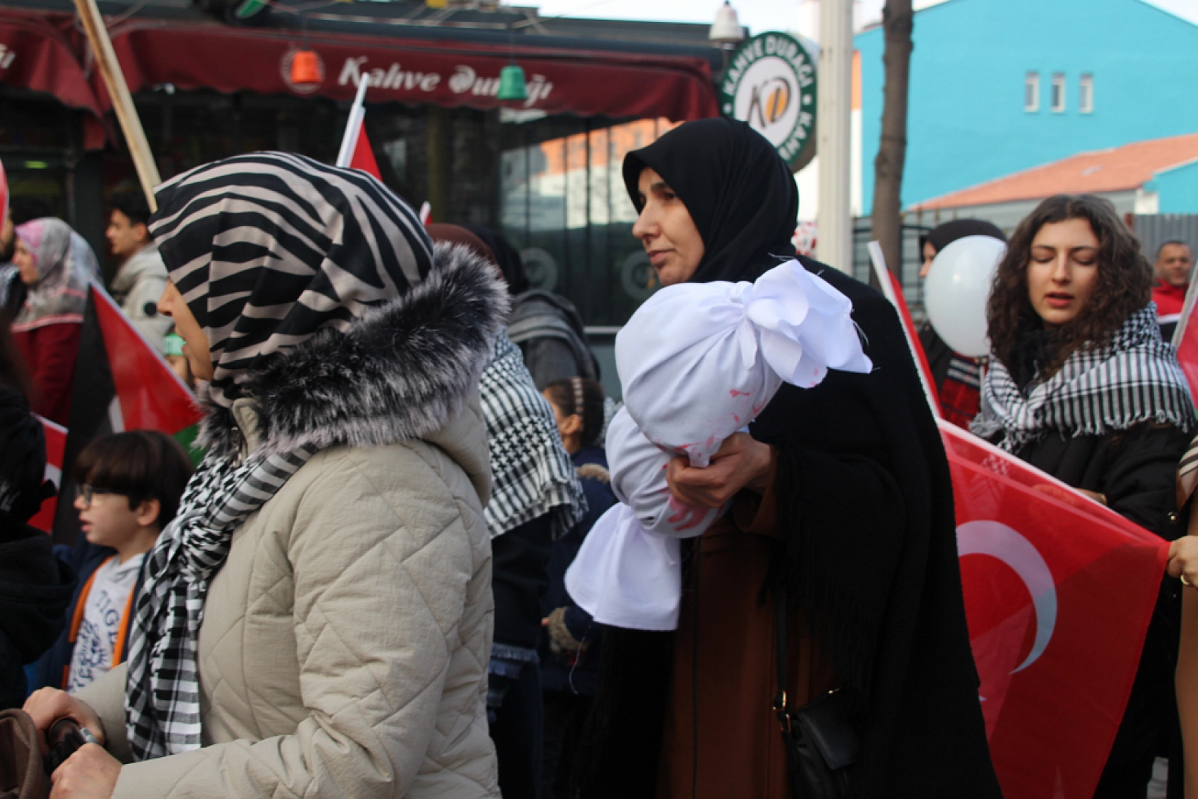 Malatya'da Çocuklar 'Dünya Şehit Çocuklar Günü' İçin Ortak Ses Oldu…