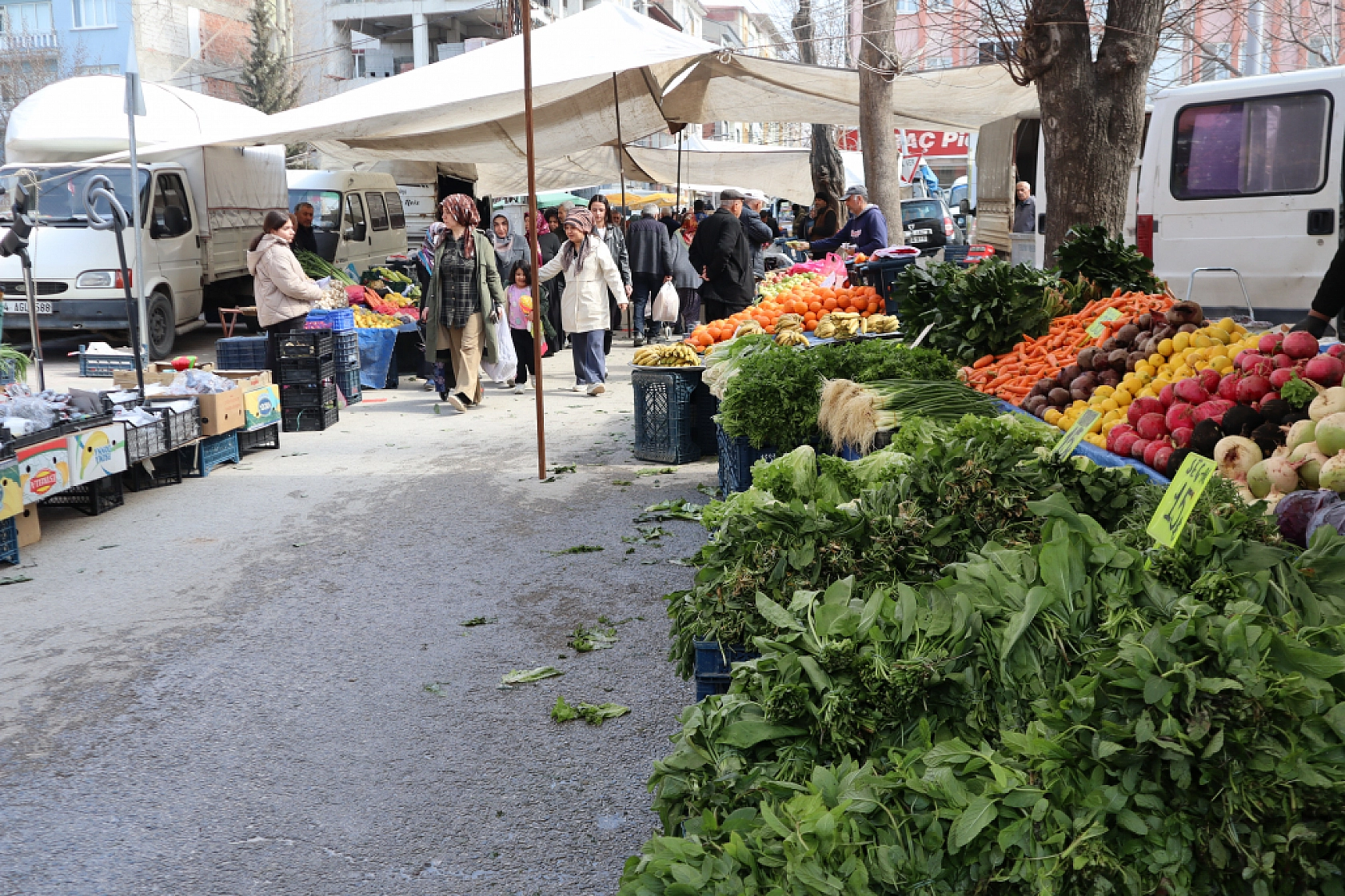Pazarda fiyatlar uçtu: Malatyalıların iftar sofrası cep yakıyor