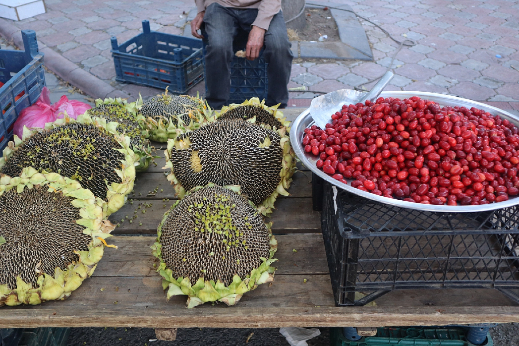 Malatyalılar Perşembe Pazarında Kışlık Sebze Alışverişine Akın Etti! İşte Fiyatlar...