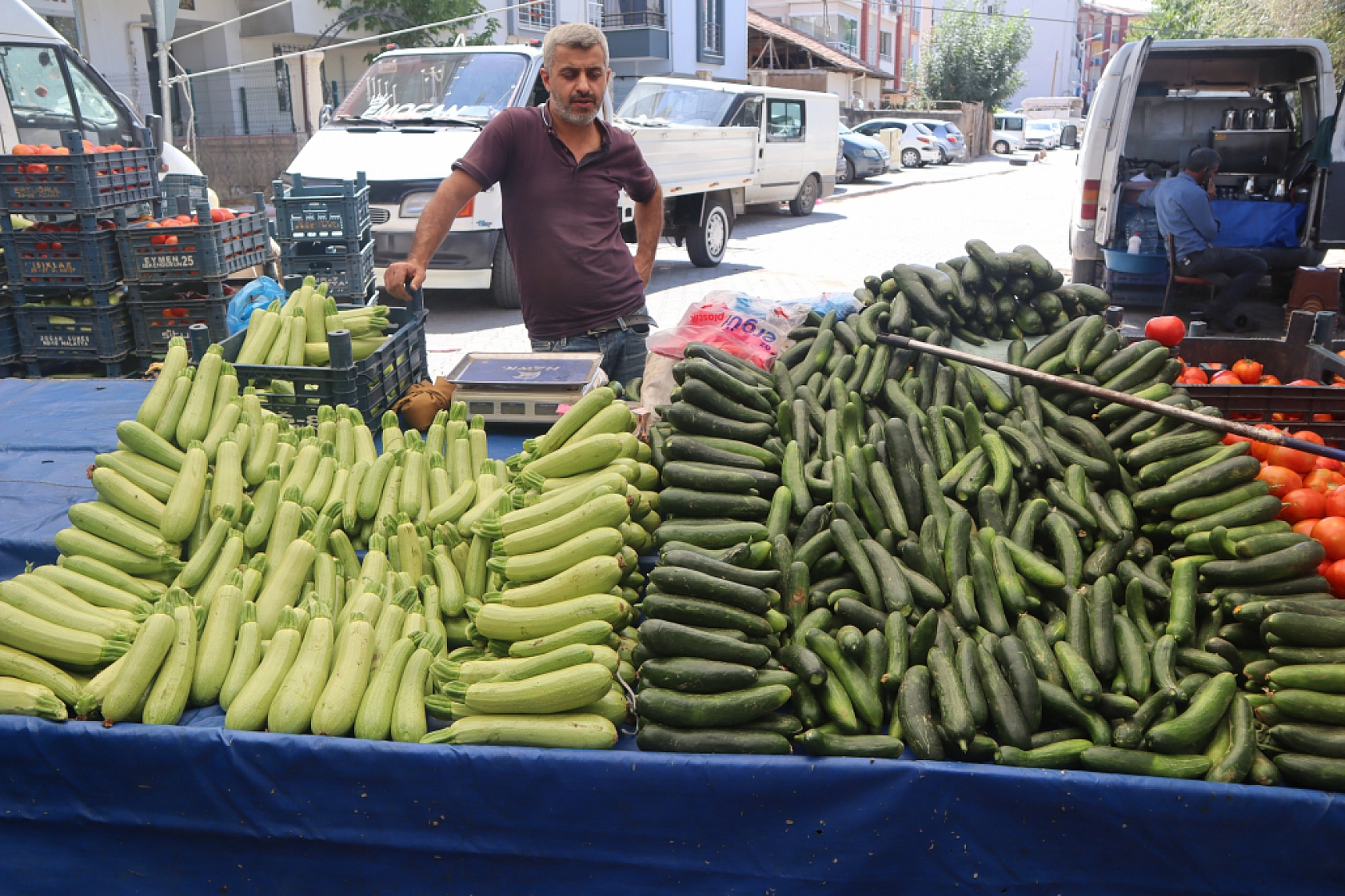 Malatyalılar Perşembe Pazarında Kışlık Sebze Alışverişine Akın Etti! İşte Fiyatlar...
