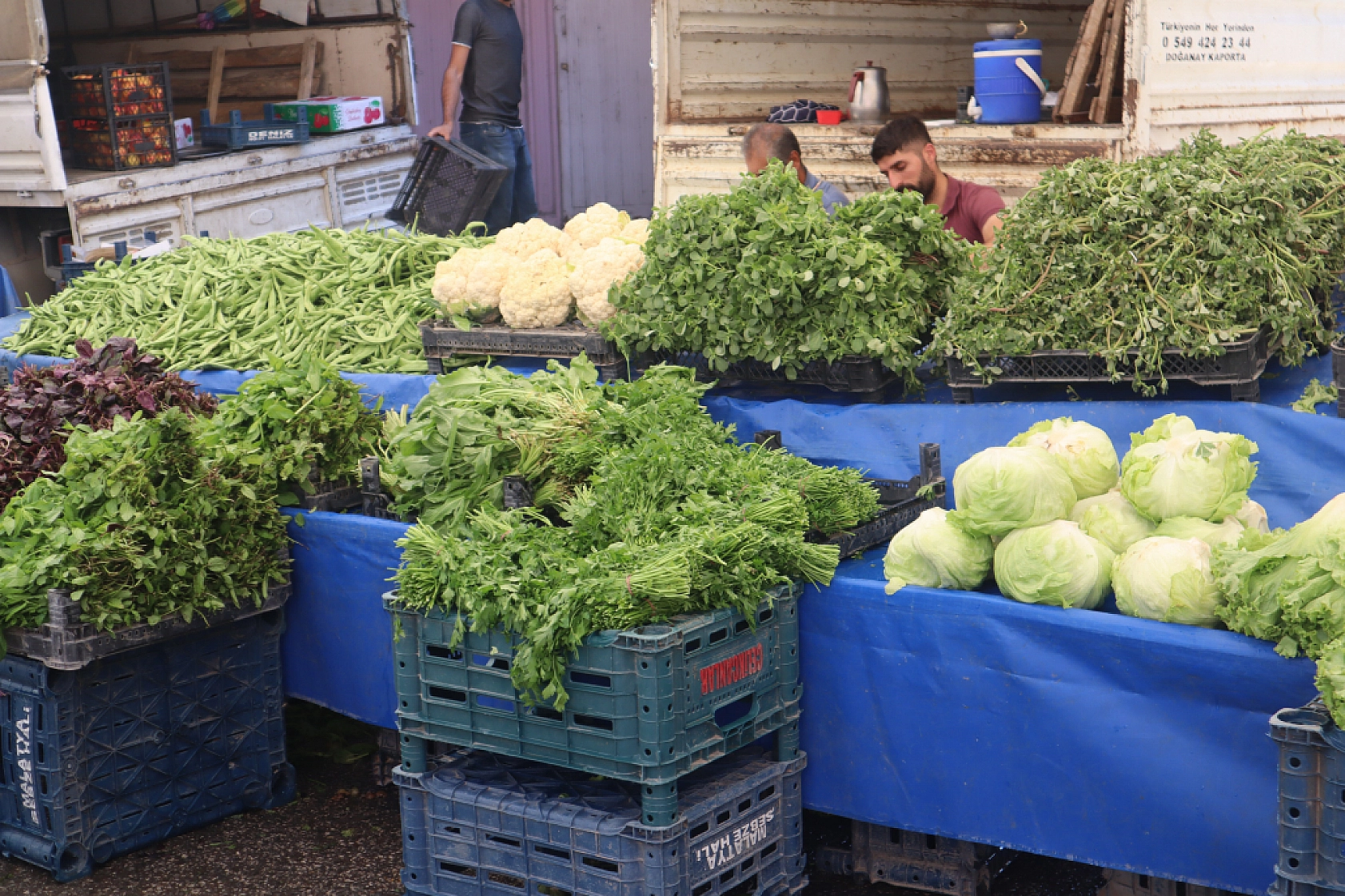Malatyalılar Perşembe Pazarında Kışlık Sebze Alışverişine Akın Etti! İşte Fiyatlar...