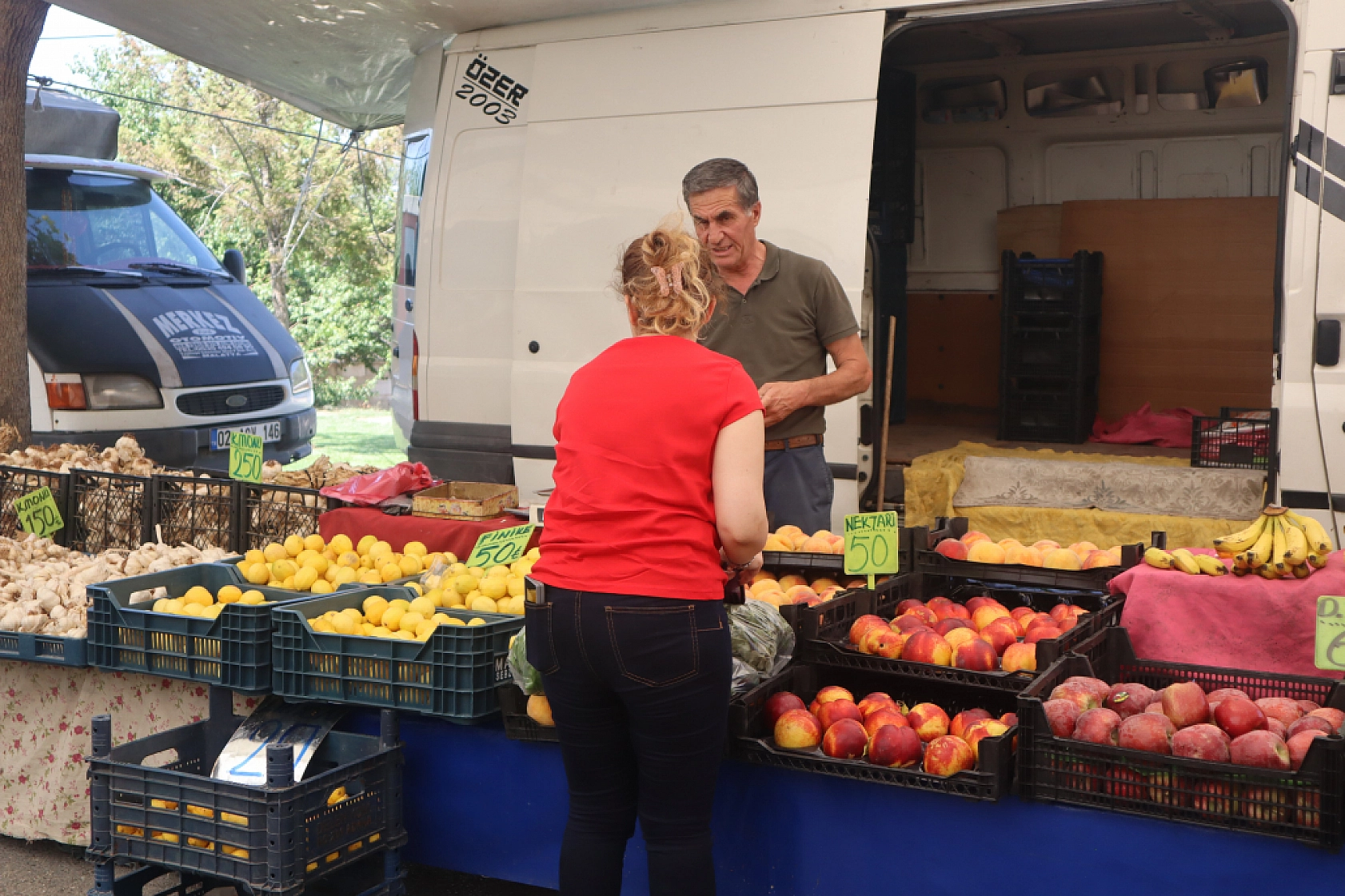 Malatyalılar Perşembe Pazarında Kışlık Sebze Alışverişine Akın Etti! İşte Fiyatlar...