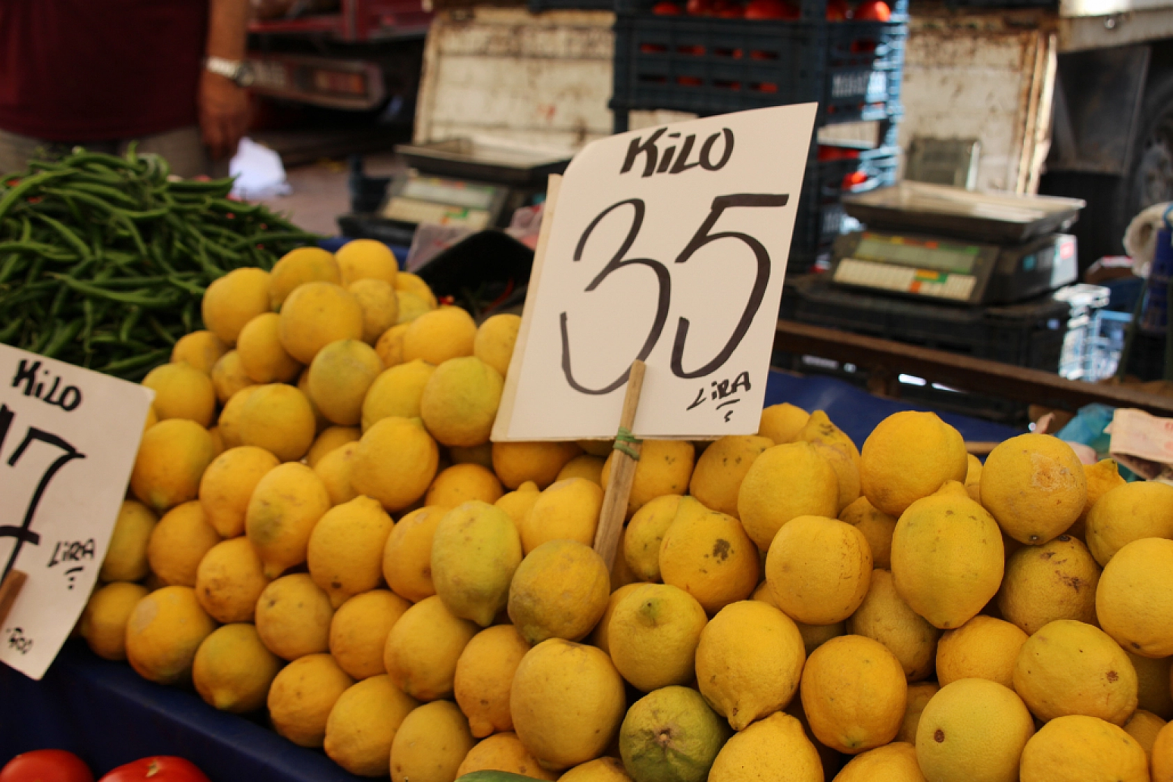 Malatya'da Semt Pazarları Dolup Taşıyor! Peki Fiyatlar nasıl? İşte Güncel Cuma Pazarı Fiyatları...
