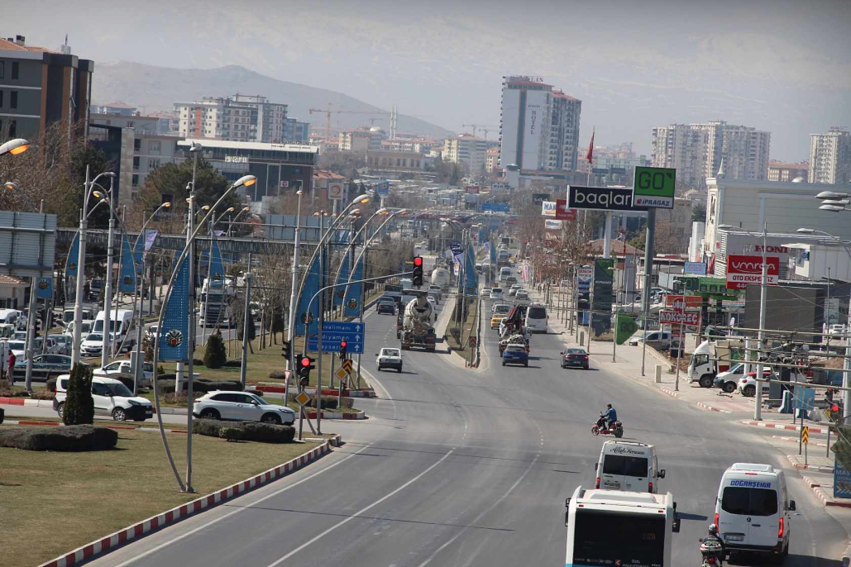 Binlerce Araç Yollarda: Malatya'nın Trafiği Yüzde 8 Arttı!