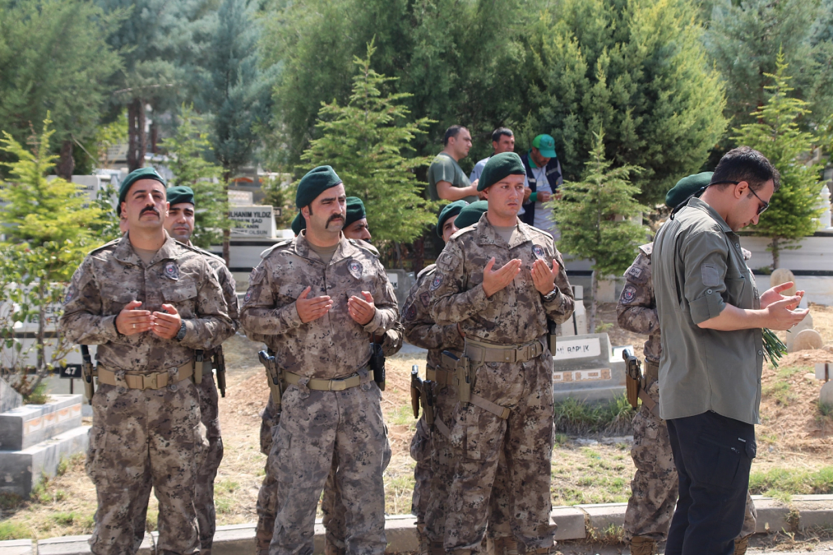 Malatya, 15 Temmuz şehidini gözyaşları ve dualarla andı