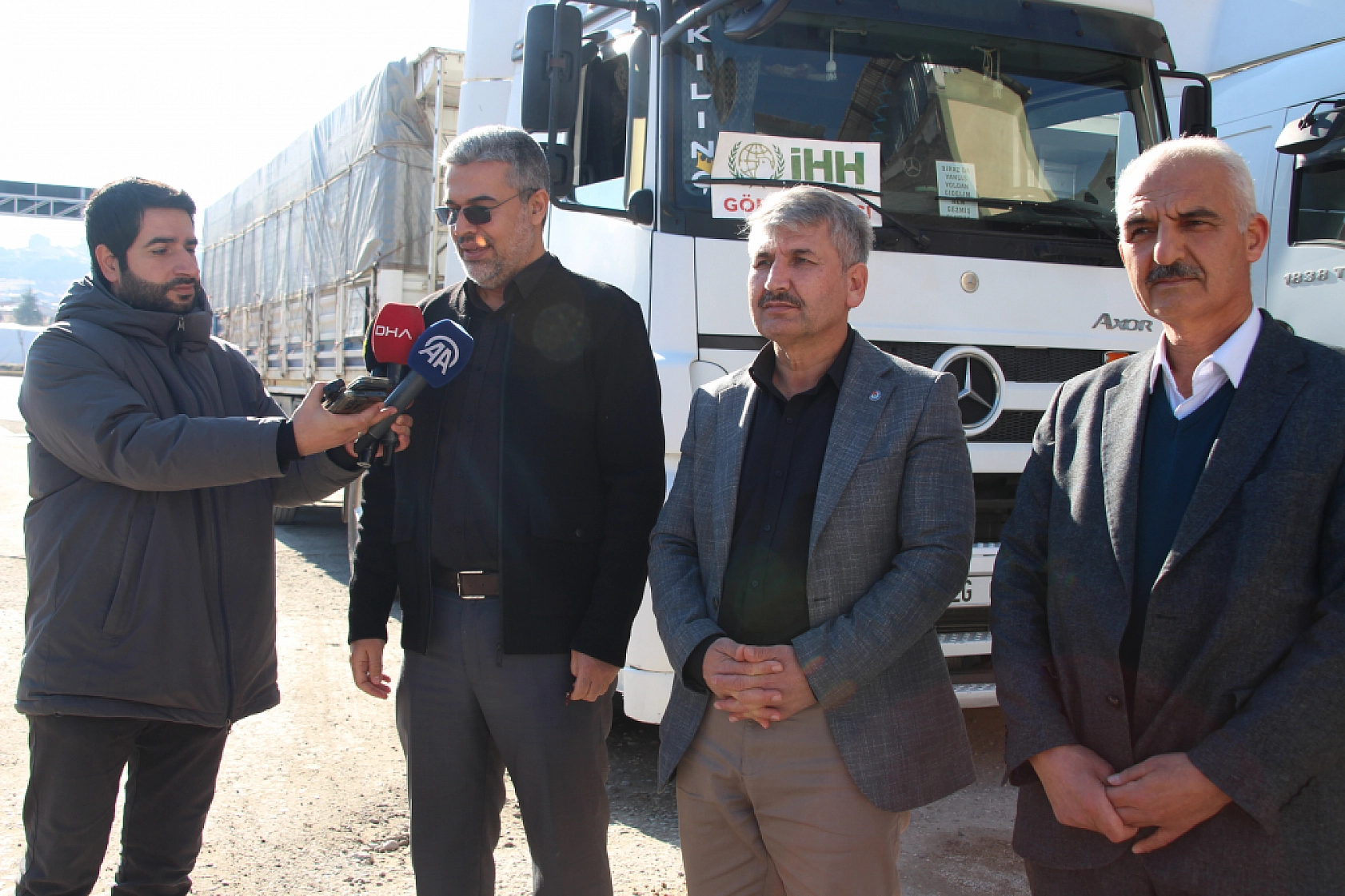 Malatya'dan Suriye'ye Kardeşlik Eli: Tırlar Yola Çıktı…