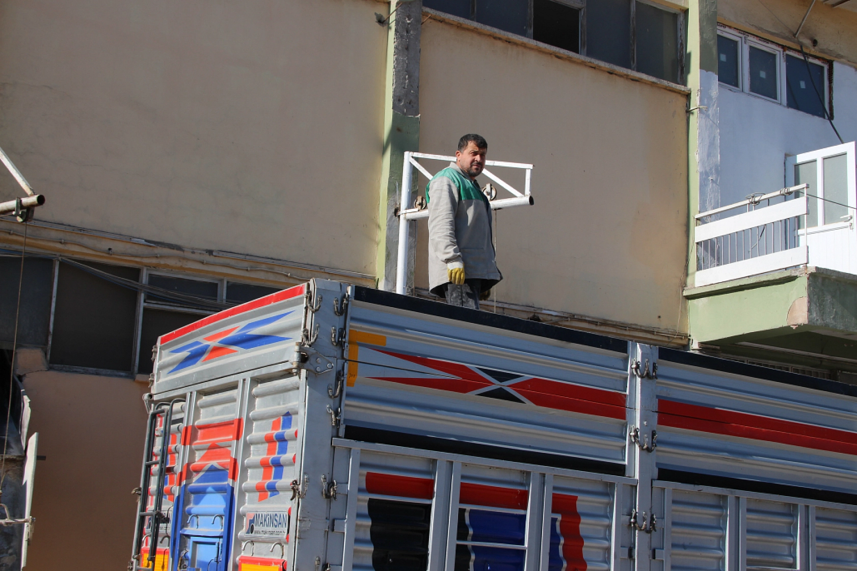 Malatya'dan Suriye'ye Kardeşlik Eli: Tırlar Yola Çıktı…