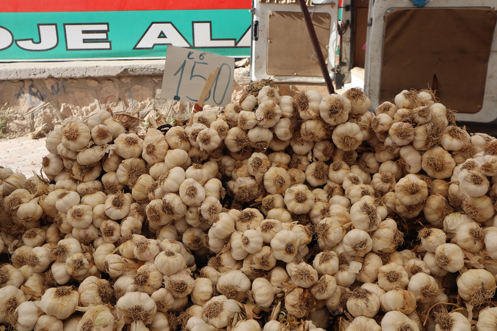 Cebini düşünen Malatyalılar, semt pazarını tercih ediyor! İşte güncel perşembe pazarı fiyatları..