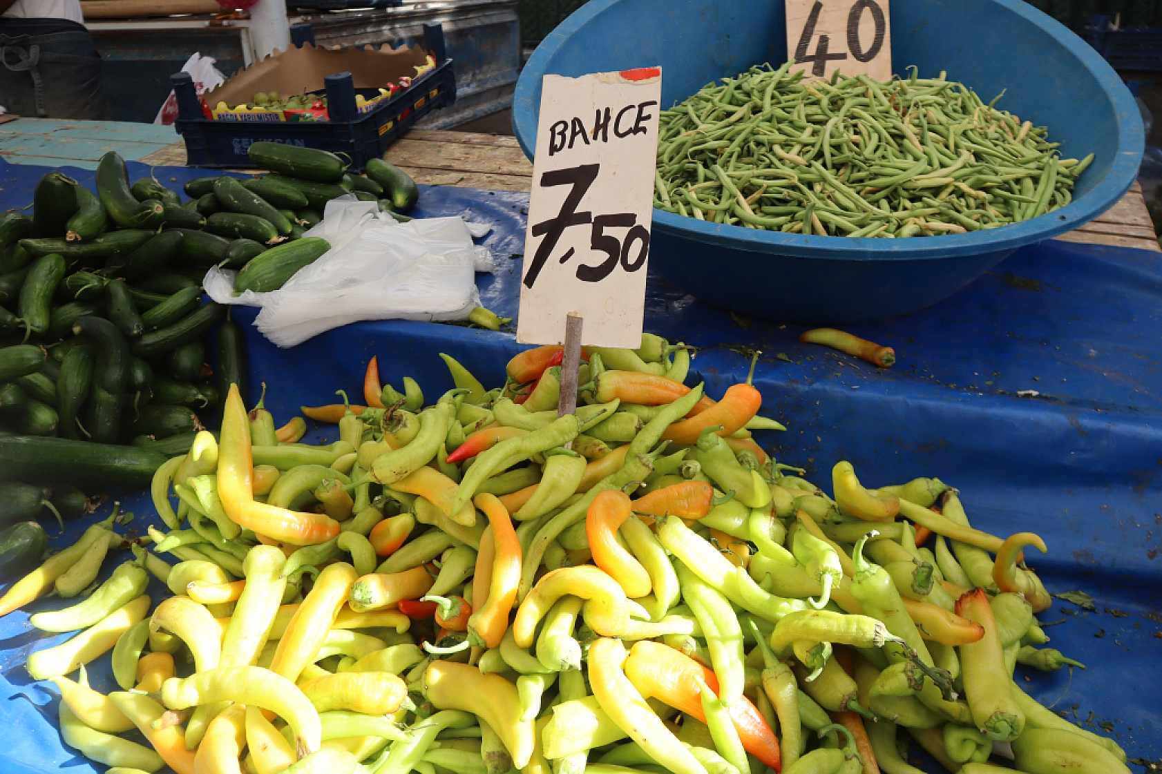 Cebini düşünen Malatyalılar, semt pazarını tercih ediyor! İşte güncel perşembe pazarı fiyatları..