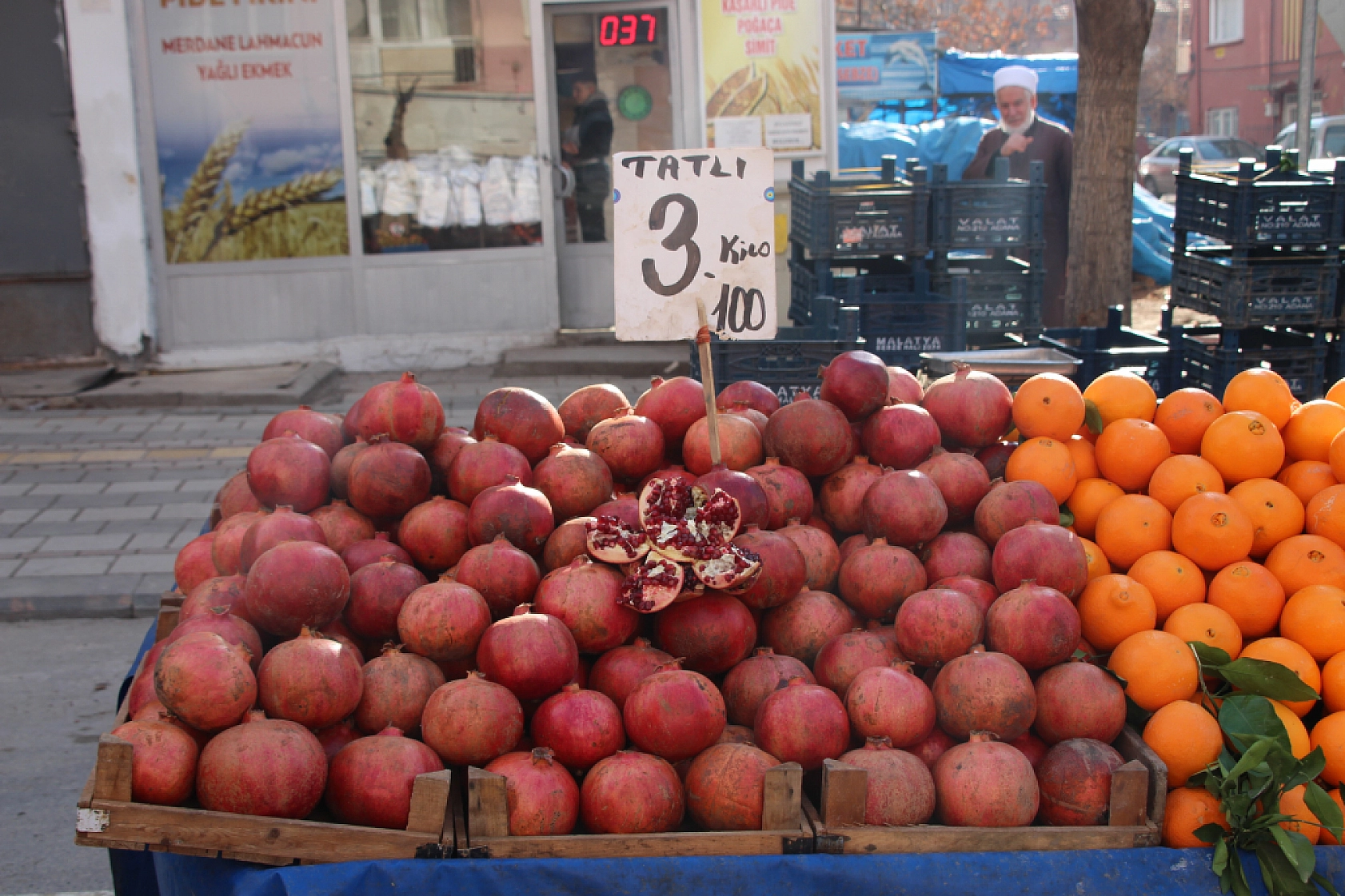 Yeni Yılda Market Fiyatları Yükseldi! Vatandaş Semt Pazarlarına Akın Etti! İşte güncel Meyve Sebze Fiyatları...