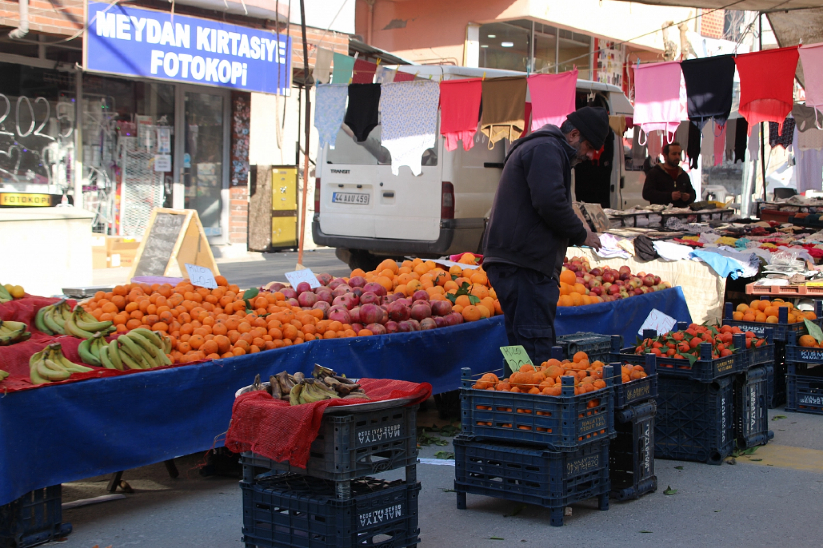 Yeni Yılda Market Fiyatları Yükseldi! Vatandaş Semt Pazarlarına Akın Etti! İşte güncel Meyve Sebze Fiyatları...