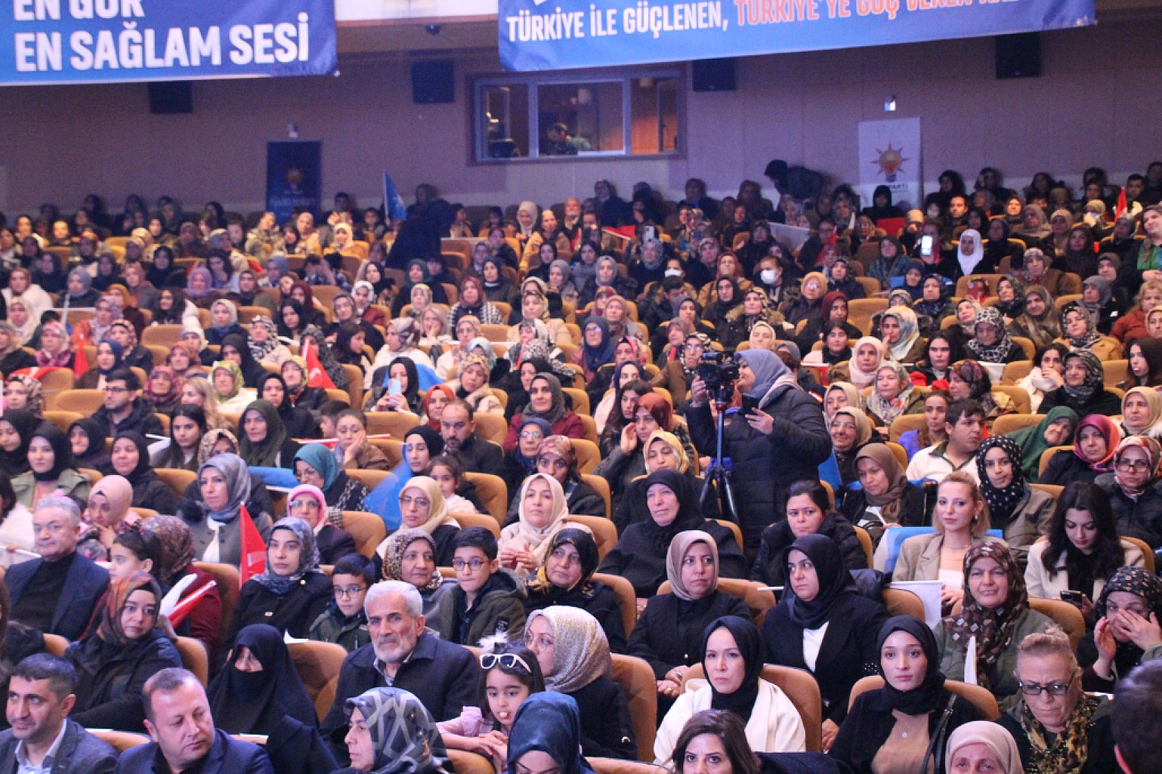 AK Parti Seçime Gitti Tanrıverdi Güven Tazeledi! İşte Yeni Yönetim Listesi...