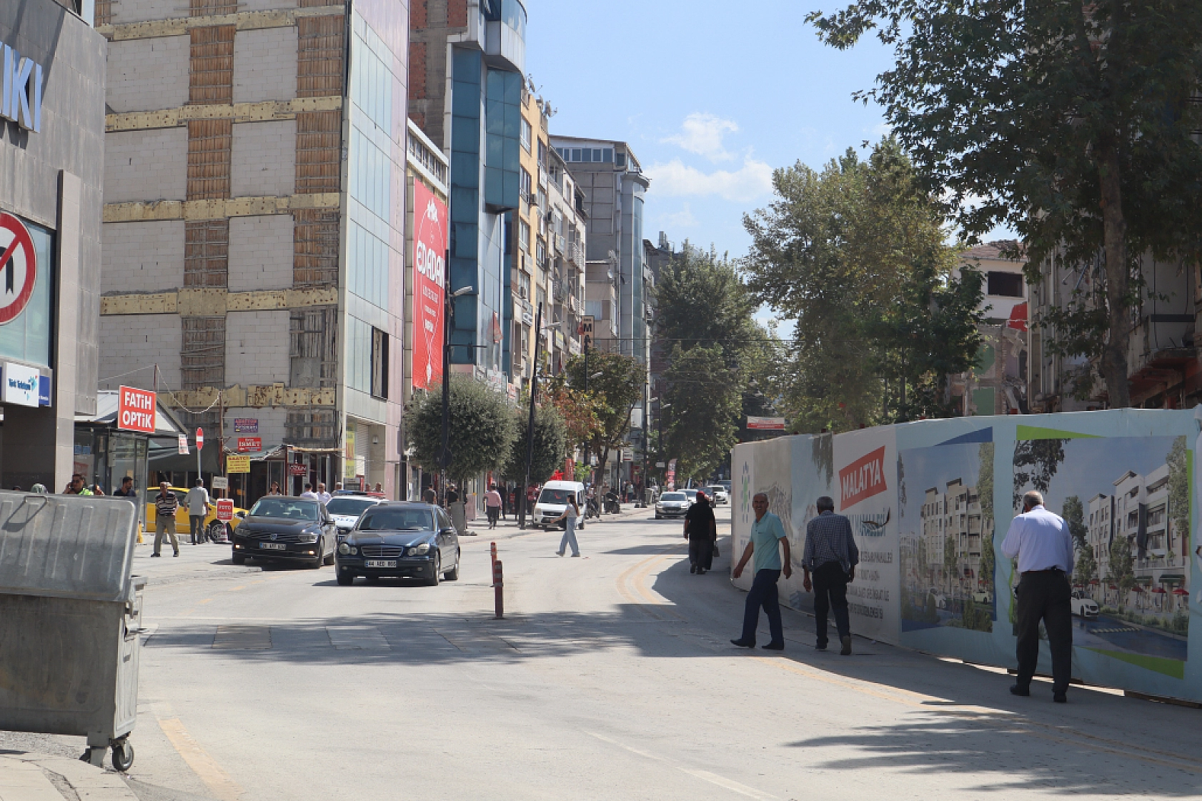 Hızlıca Boşaltılan Kışla Caddesi'nde İki Ayda Bir Karış İlerleme Yaşanmadı! Malatya'da Yıkım Kaplumbağa Hızıyla...!