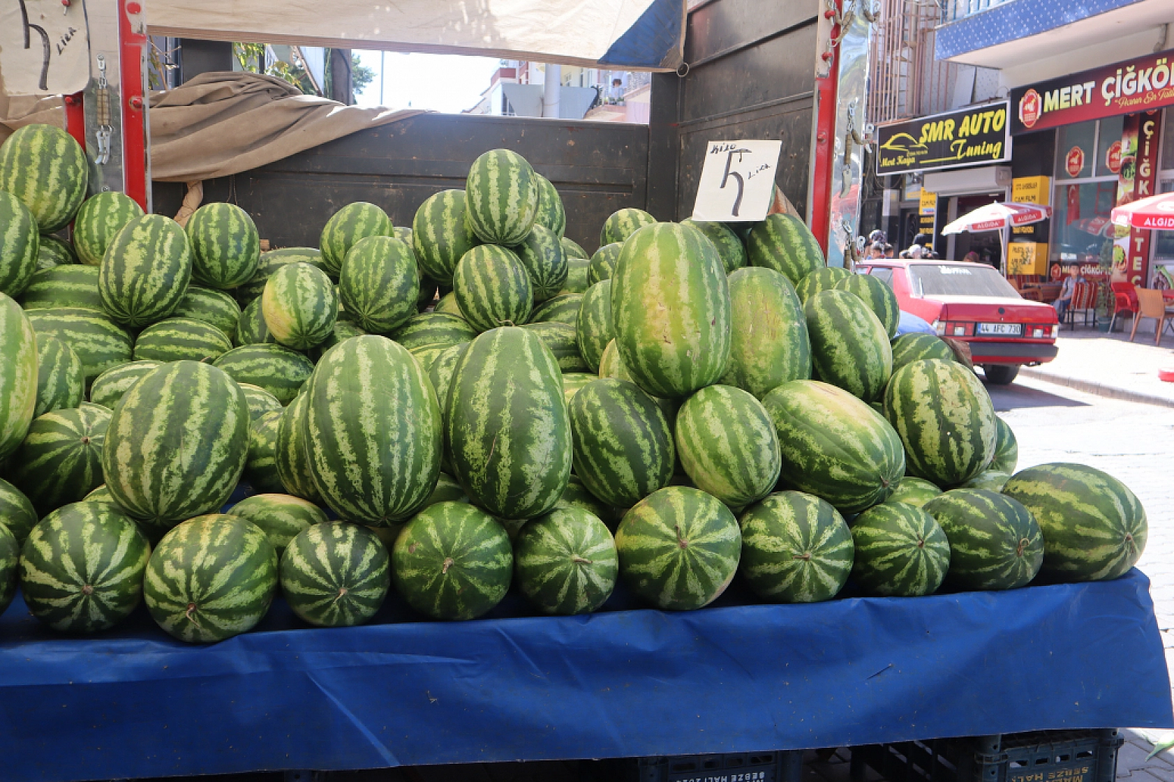 Taze ve Uygun Fiyatlı Ürünler İçin Malatyalılar Perşembe Pazarı'nda Buluşuyor!