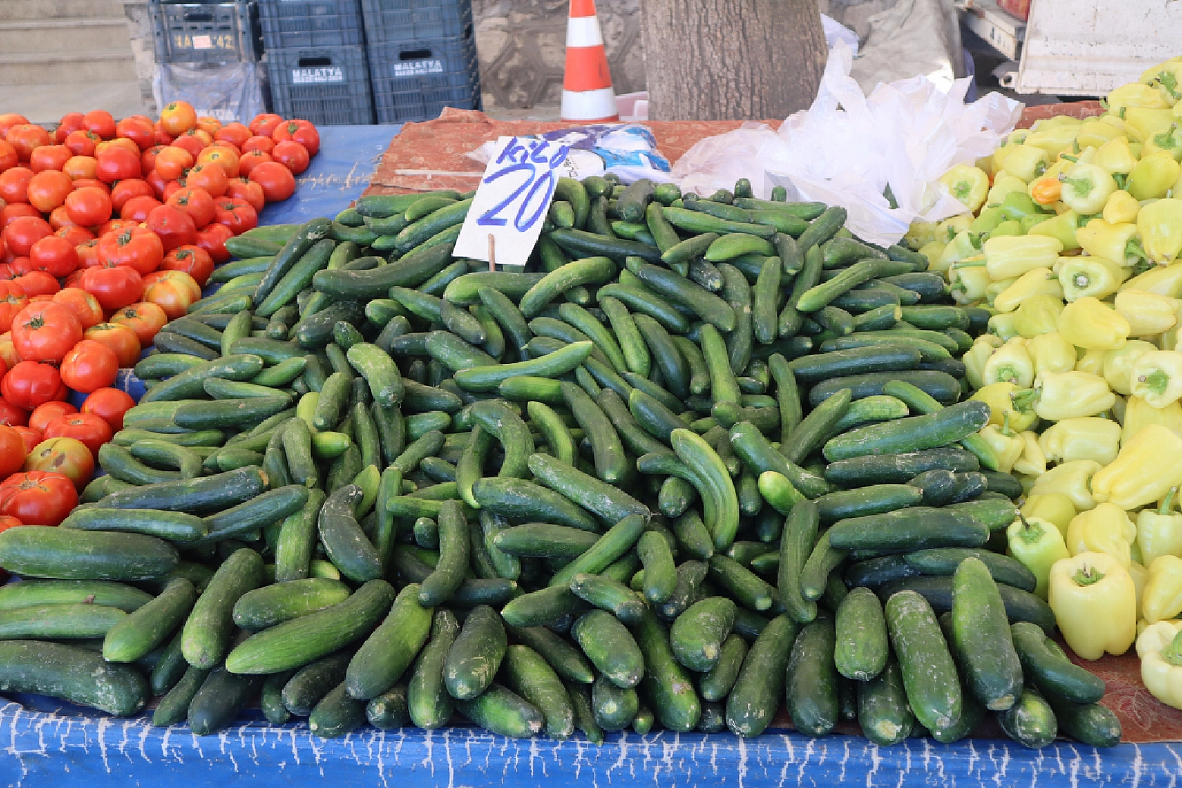 Taze ve Uygun Fiyatlı Ürünler İçin Malatyalılar Perşembe Pazarı'nda Buluşuyor!