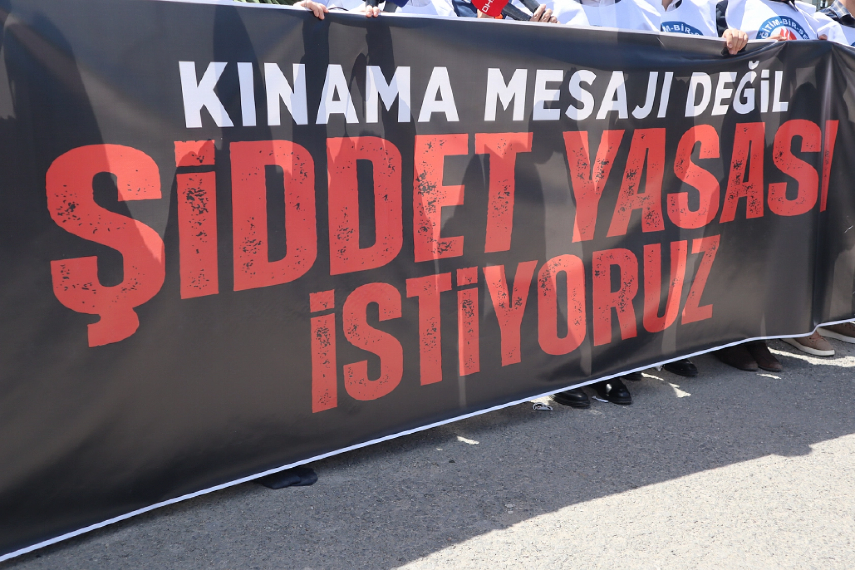 'Sıranın bize gelmesini mi bekleyecektik'