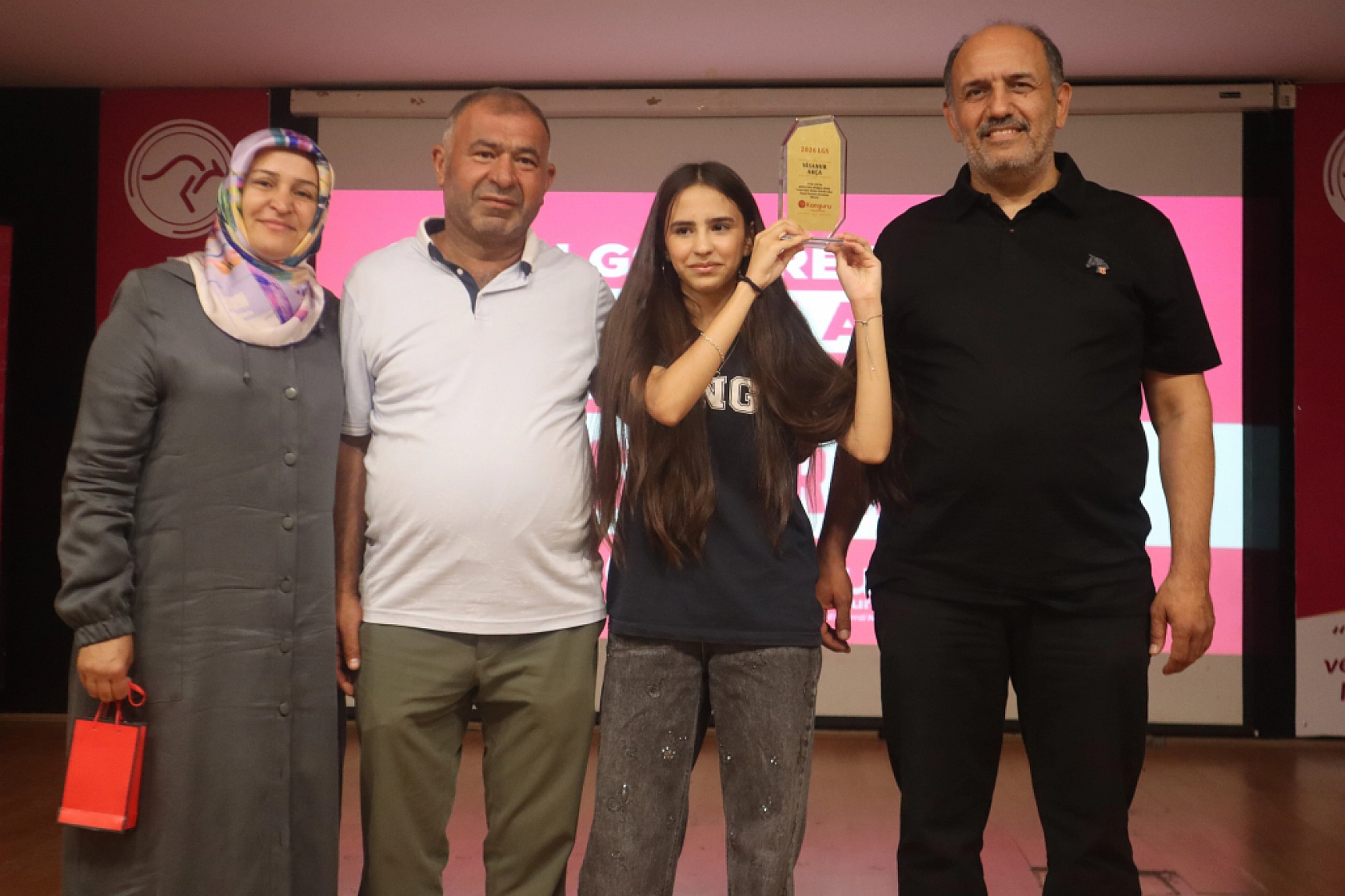 Kanguru Eğitim Kurumları LGS'de zirveye yerleşti: Malatya'da 4 öğrenci 500 tam puan aldı!
