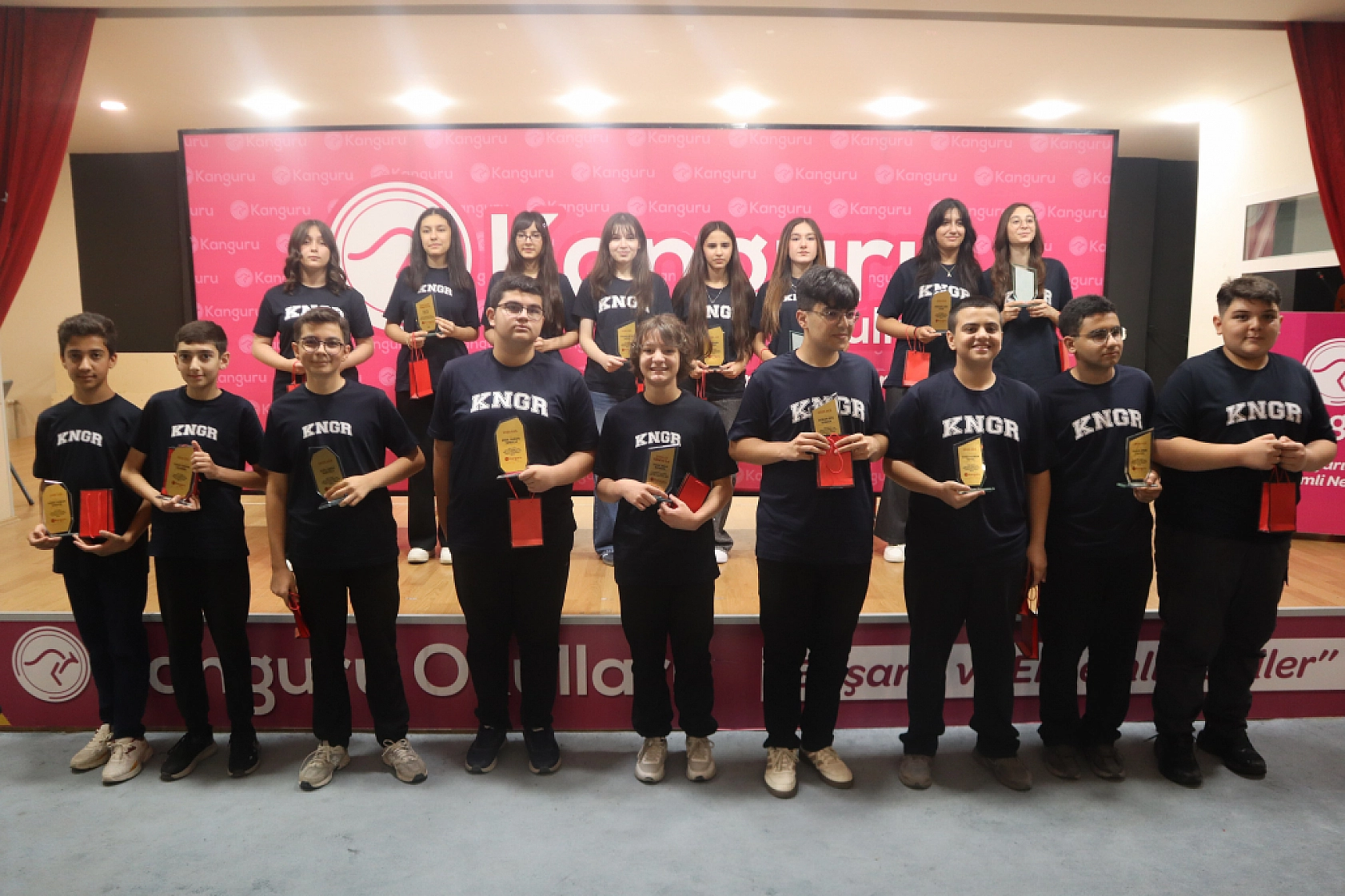 Kanguru Eğitim Kurumları LGS'de zirveye yerleşti: Malatya'da 4 öğrenci 500 tam puan aldı!