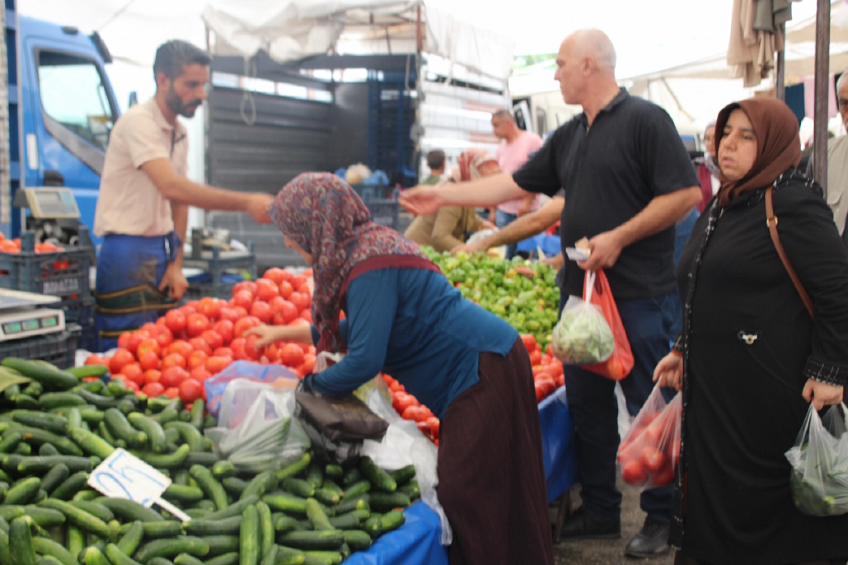 Malatya'da Sebzede Yüzler Güldü, Meyvede Cepler Yandı! Peki, Hangi Meyve ve Sebze Ne Kadar Oldu?