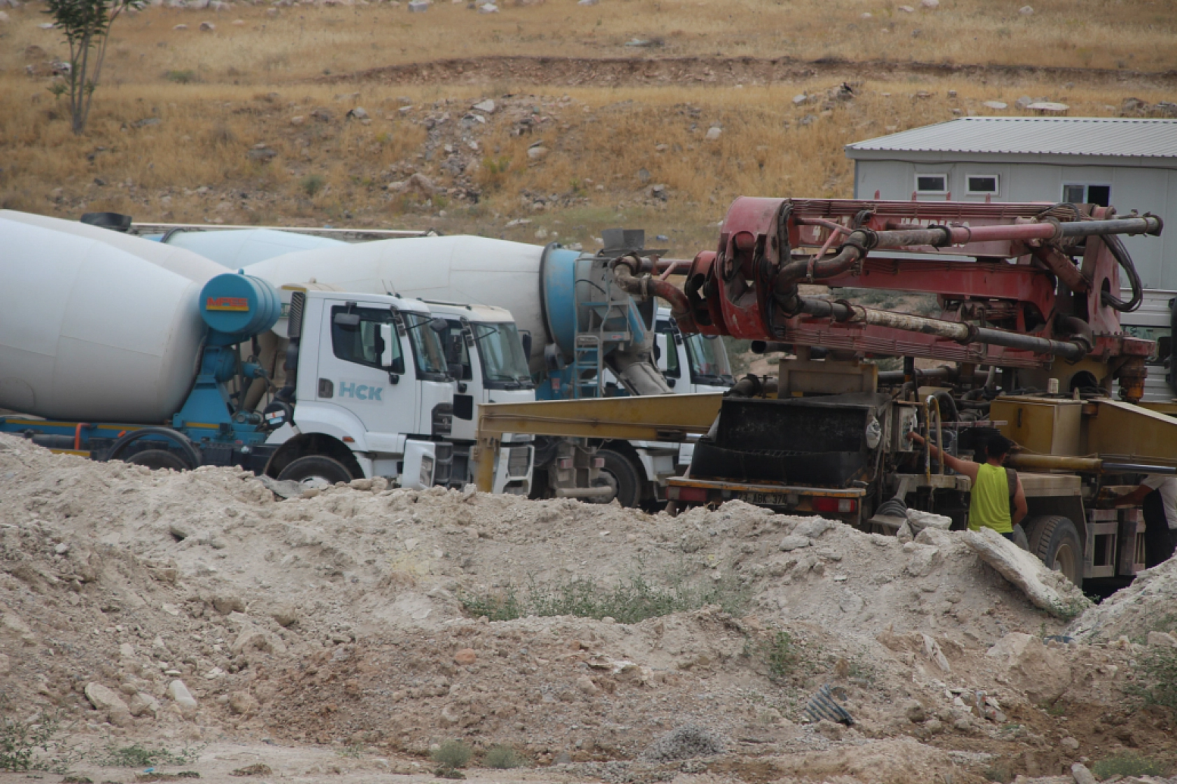 Malatya'da Beton Santrali Krizi: 'Bakanlıkta Adamımız Var' Dediler, Mühürü Söktüler…