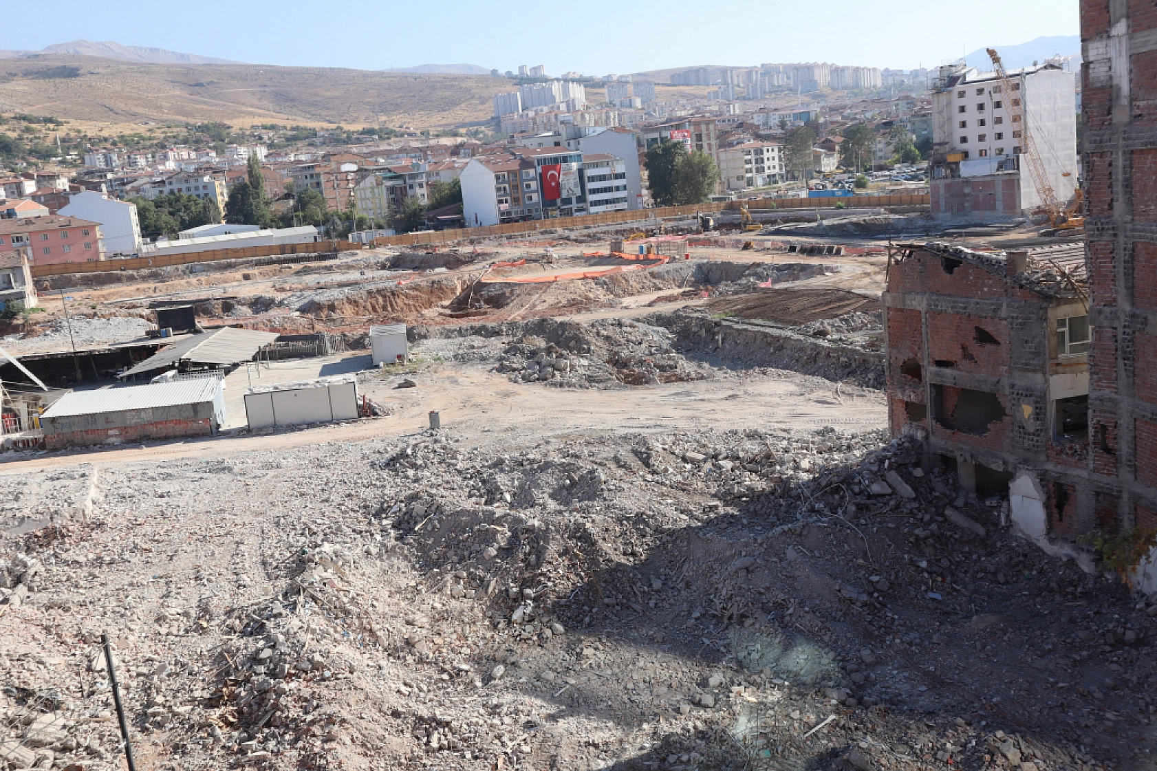 Resmen Lobiye Döndü..! Malatya'yı Kim Bu Hale getirdi? Binaları Hangi Firmalar Yapıyor…