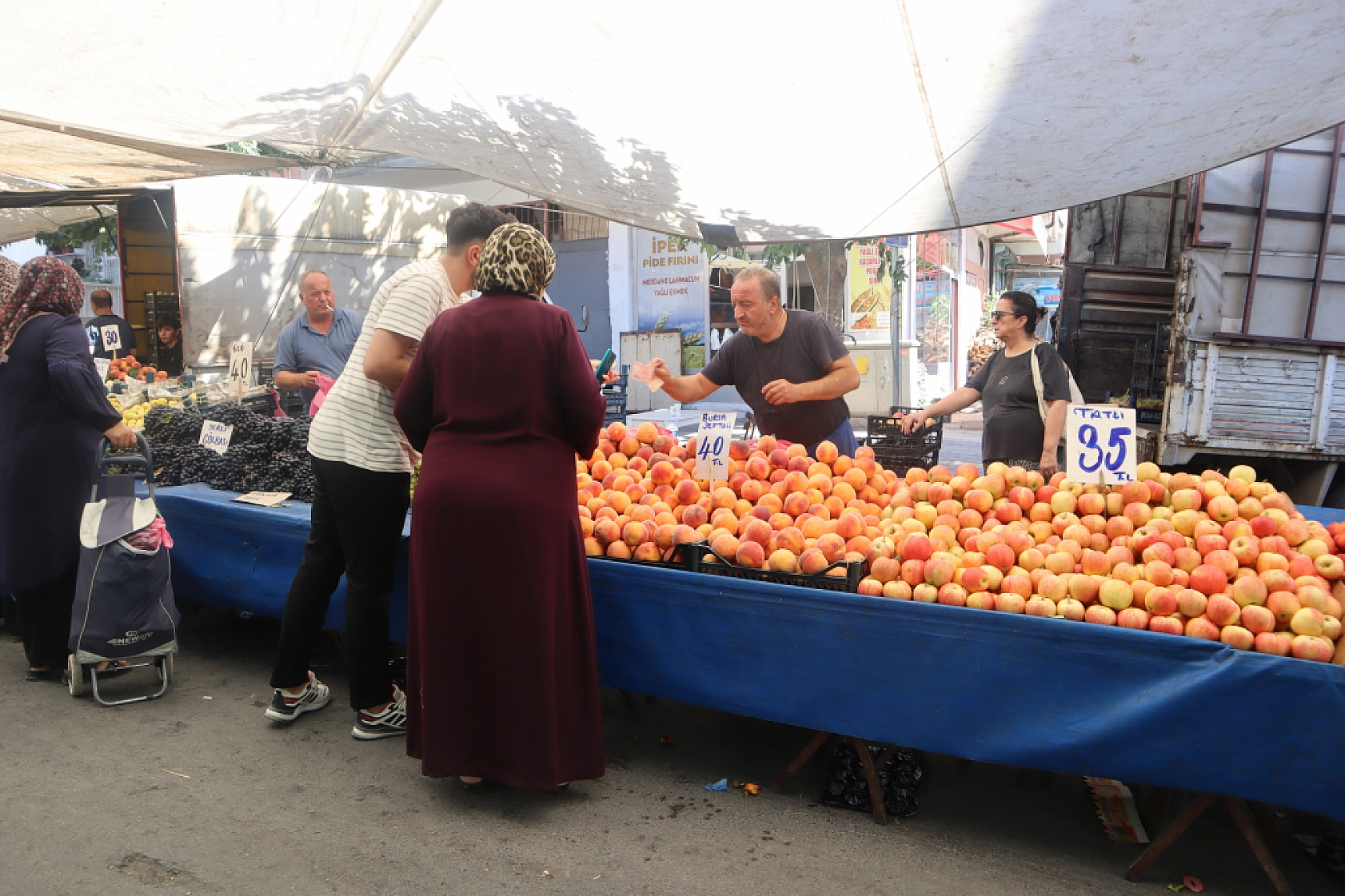 Malatya'da Sebze ve Meyve Fiyatları Düştü Mü? Ne Kadar oldu? İşte Güncel Cumartesi Pazarı Fiyatları...