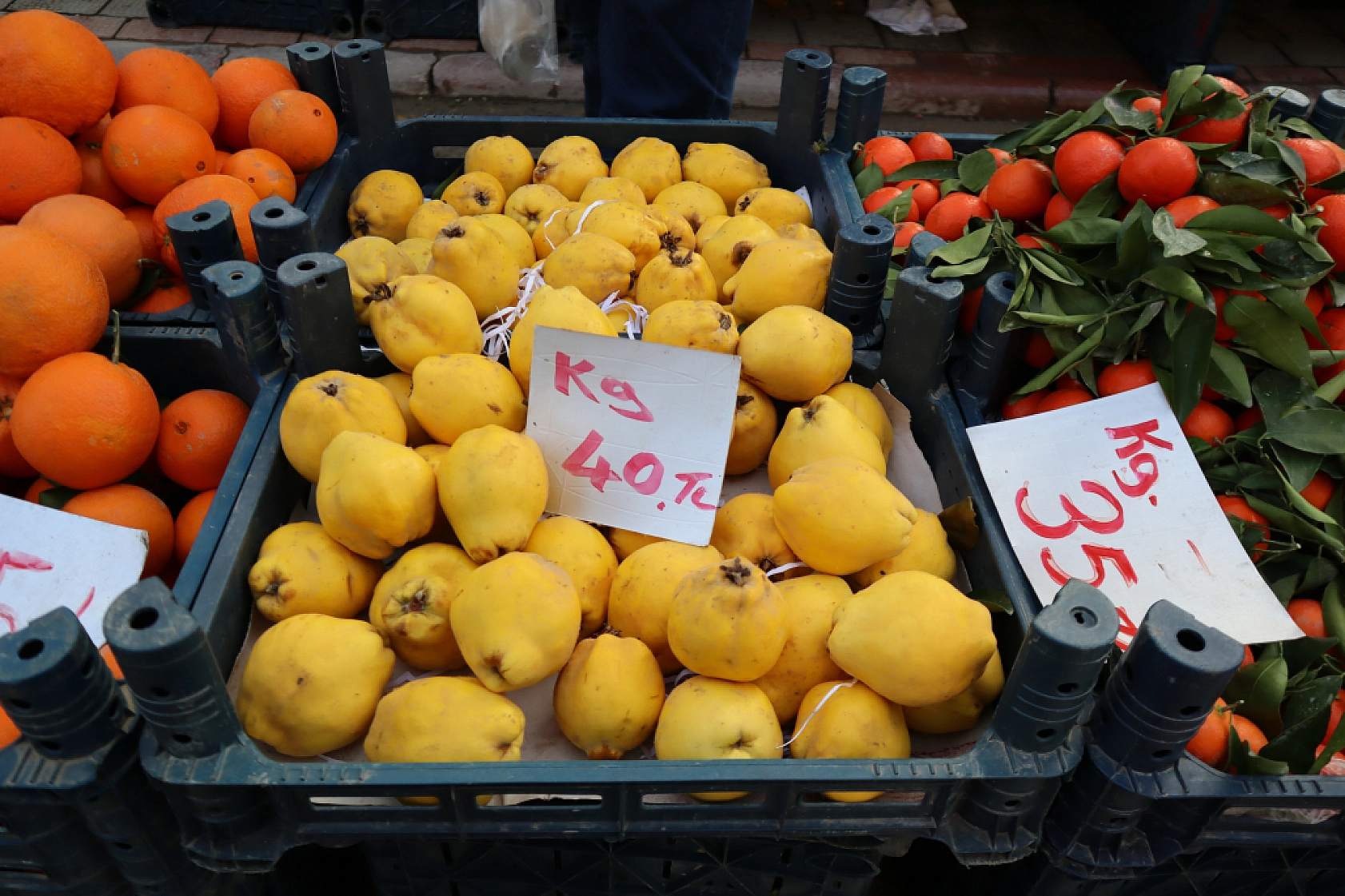Market Fiyatları Yükseldi! Vatandaş Semt Pazarlarına Akın Etti! İşte güncel Meyve Sebze Fiyatları...