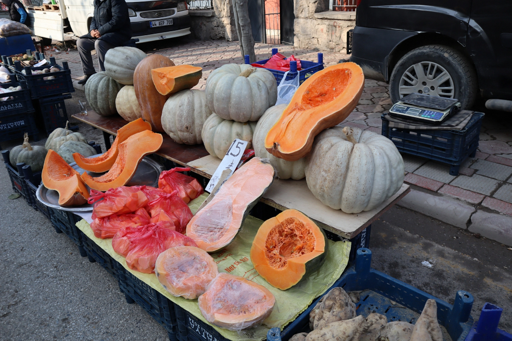 Market Fiyatları Yükseldi! Vatandaş Semt Pazarlarına Akın Etti! İşte güncel Meyve Sebze Fiyatları...