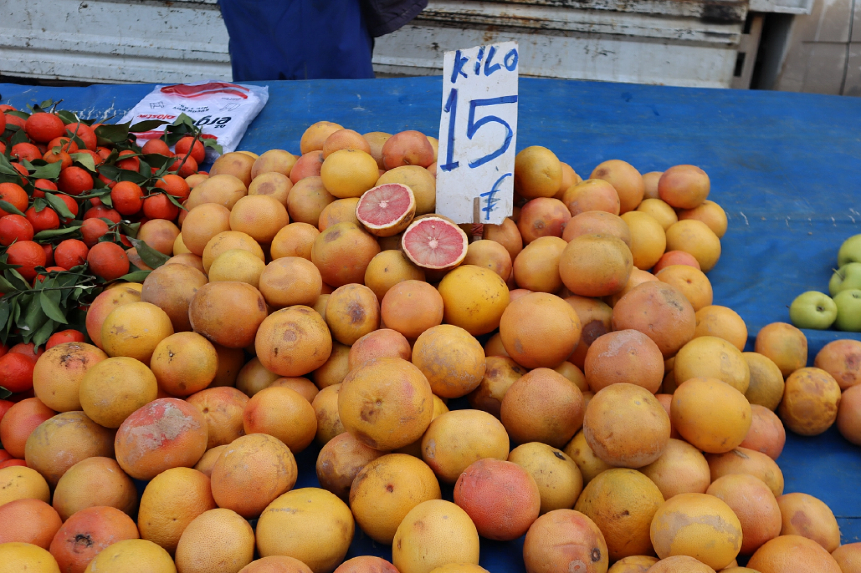 Market Fiyatları Yükseldi! Vatandaş Semt Pazarlarına Akın Etti! İşte güncel Meyve Sebze Fiyatları...