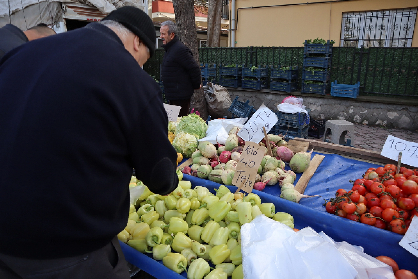 Market Fiyatları Yükseldi! Vatandaş Semt Pazarlarına Akın Etti! İşte güncel Meyve Sebze Fiyatları...