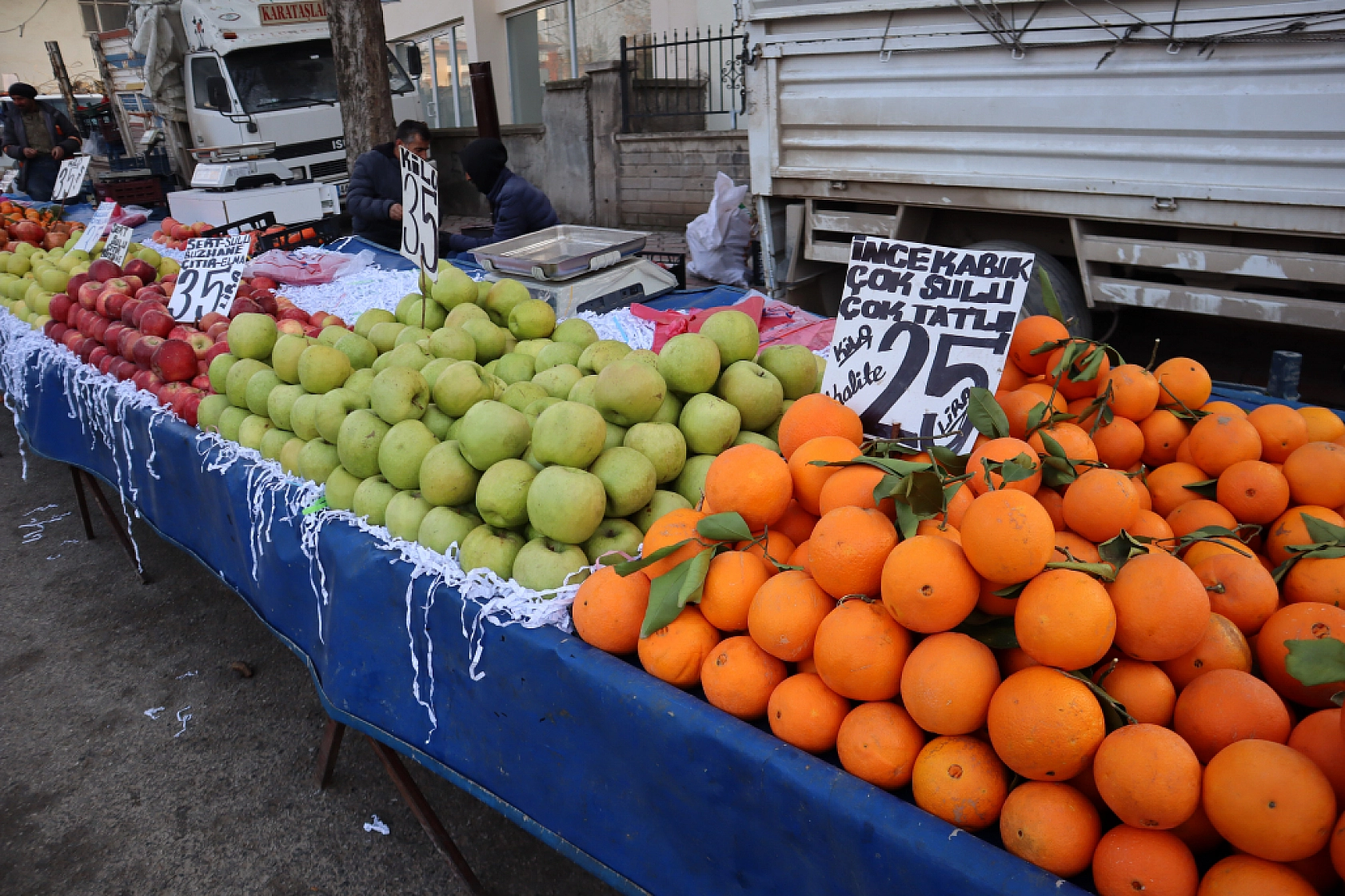 Market Fiyatları Yükseldi! Vatandaş Semt Pazarlarına Akın Etti! İşte güncel Meyve Sebze Fiyatları...