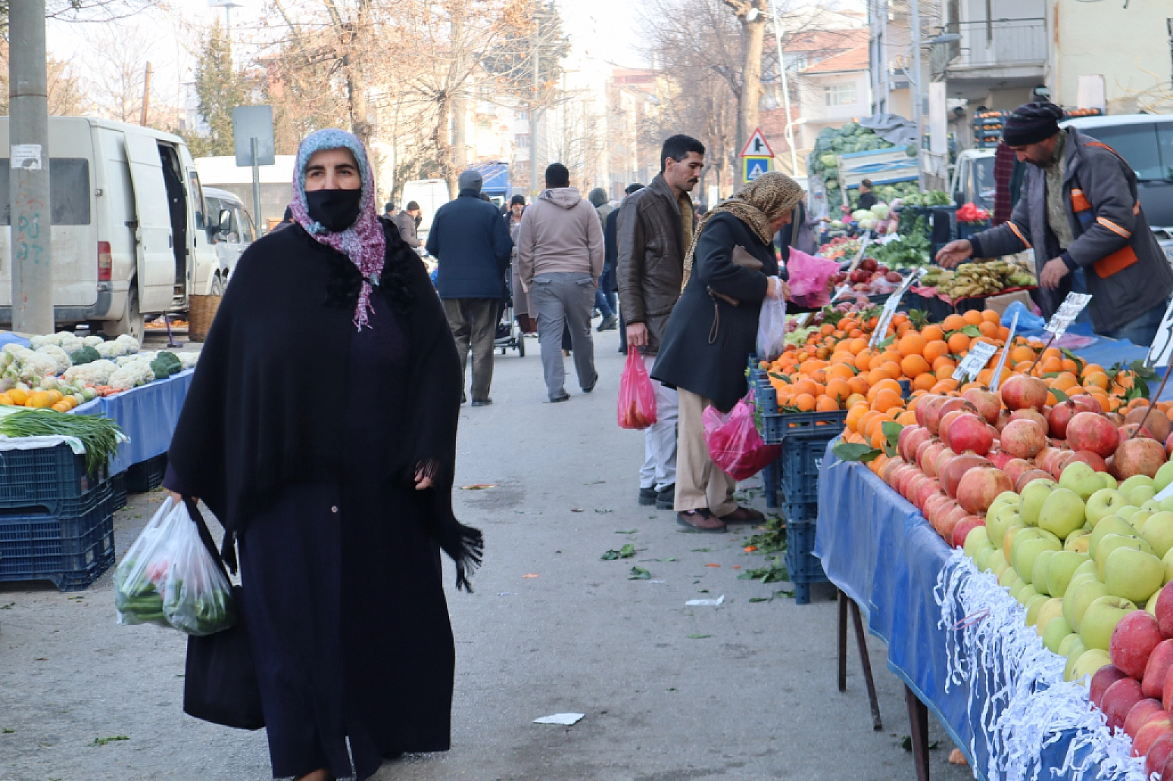 Market Fiyatları Yükseldi! Vatandaş Semt Pazarlarına Akın Etti! İşte güncel Meyve Sebze Fiyatları...