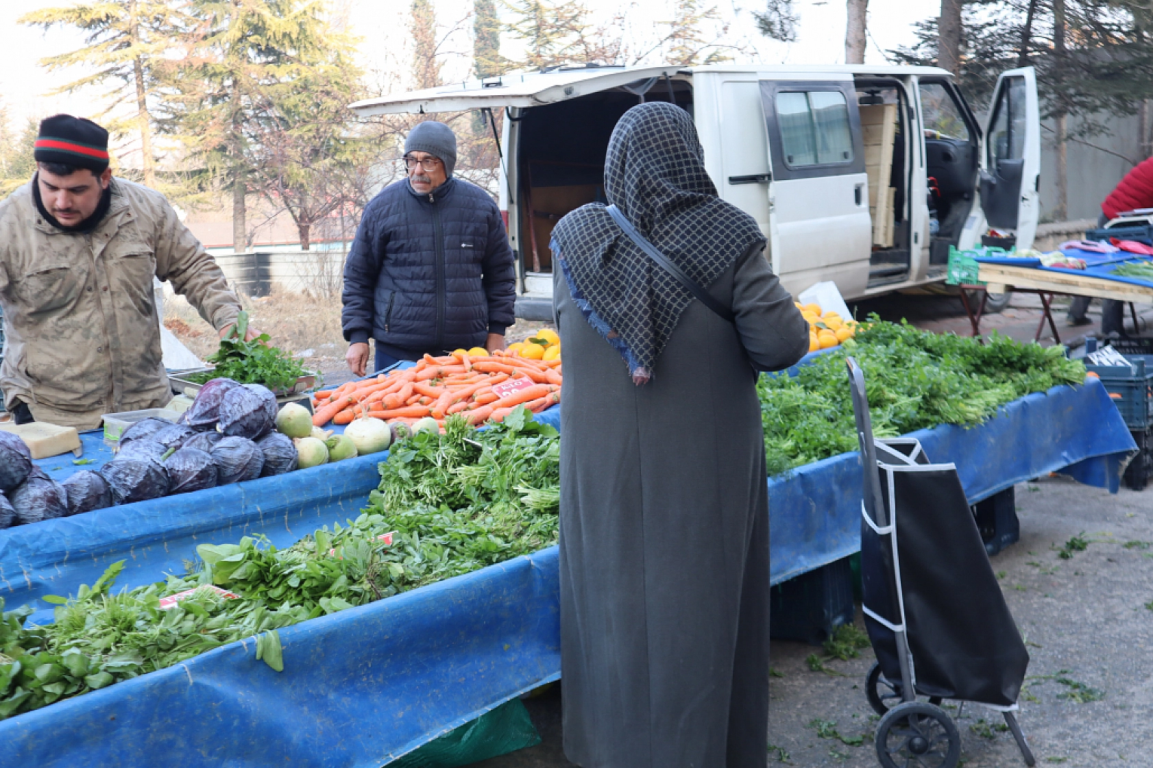 Market Fiyatları Yükseldi! Vatandaş Semt Pazarlarına Akın Etti! İşte güncel Meyve Sebze Fiyatları...