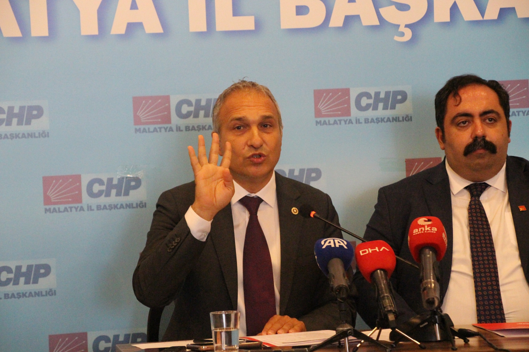 Deprem Bölgesinde Süreç Ağır İşliyor!  '25 Bin Konutun İhalesi Nerede?'